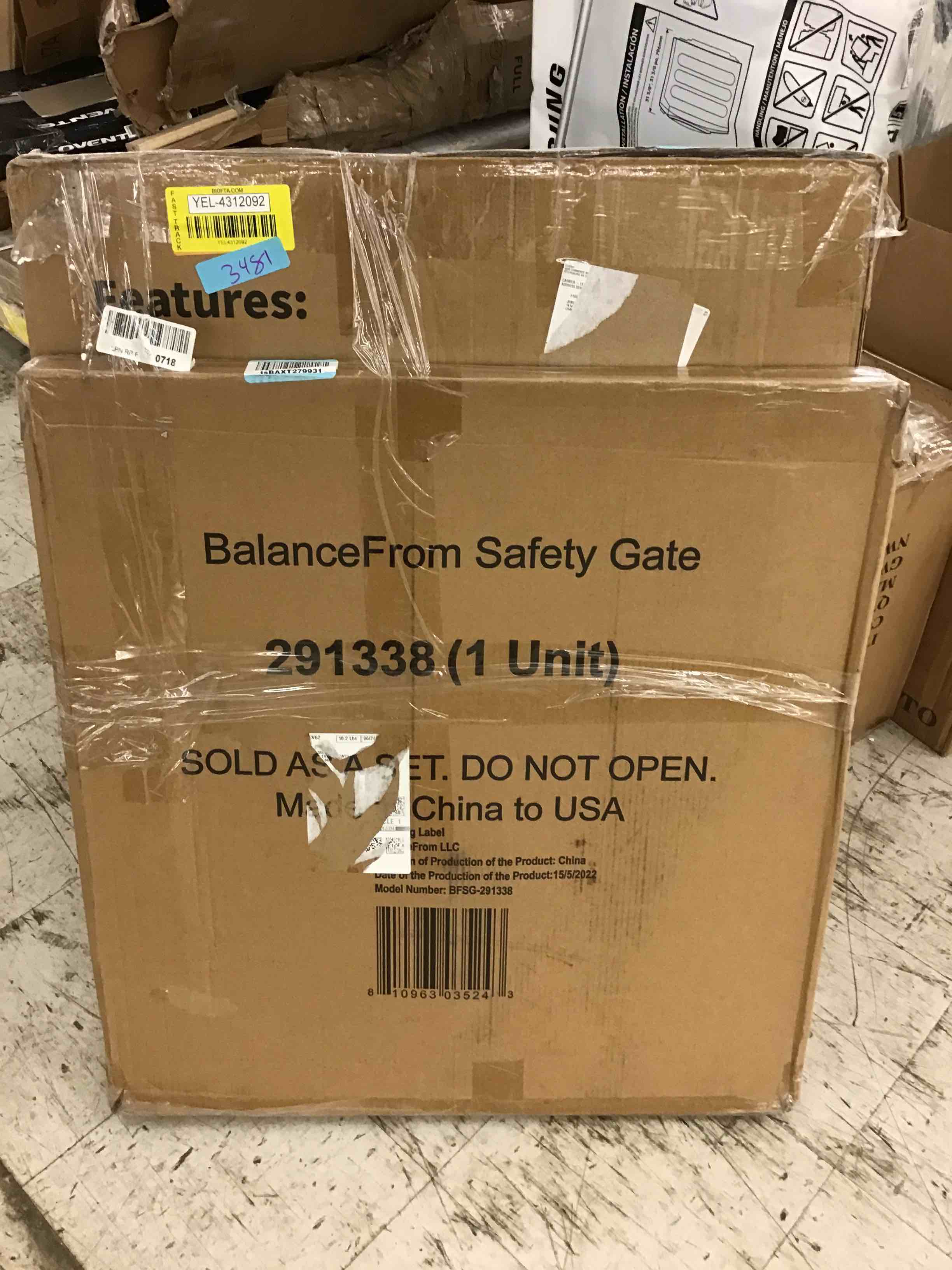 Assorted baby gates (sizes and colors may vary)