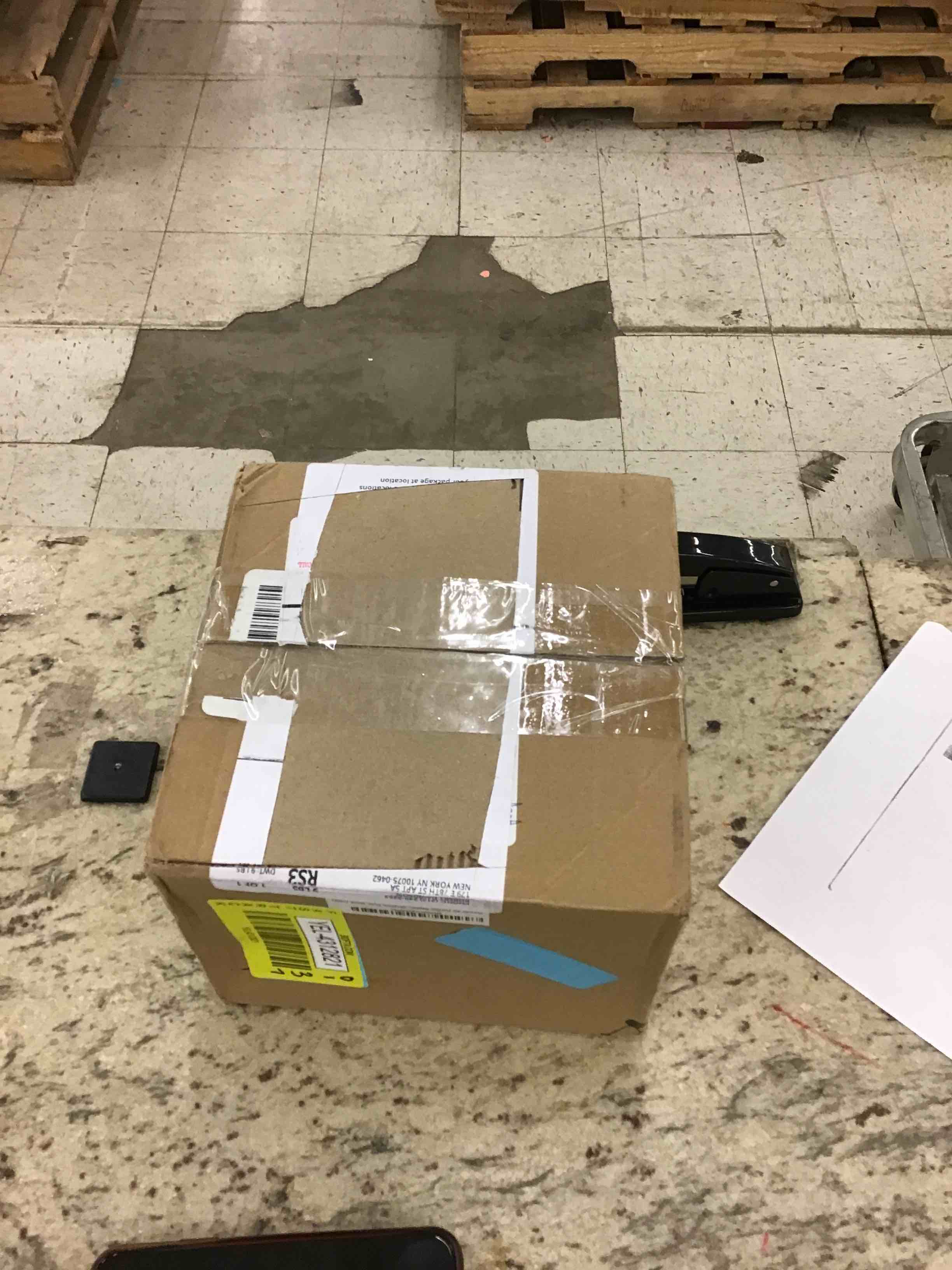 https://s3.amazonaws.com/lotting-images-prod/bidfta/YEL4312822_1704991669986.jpeg