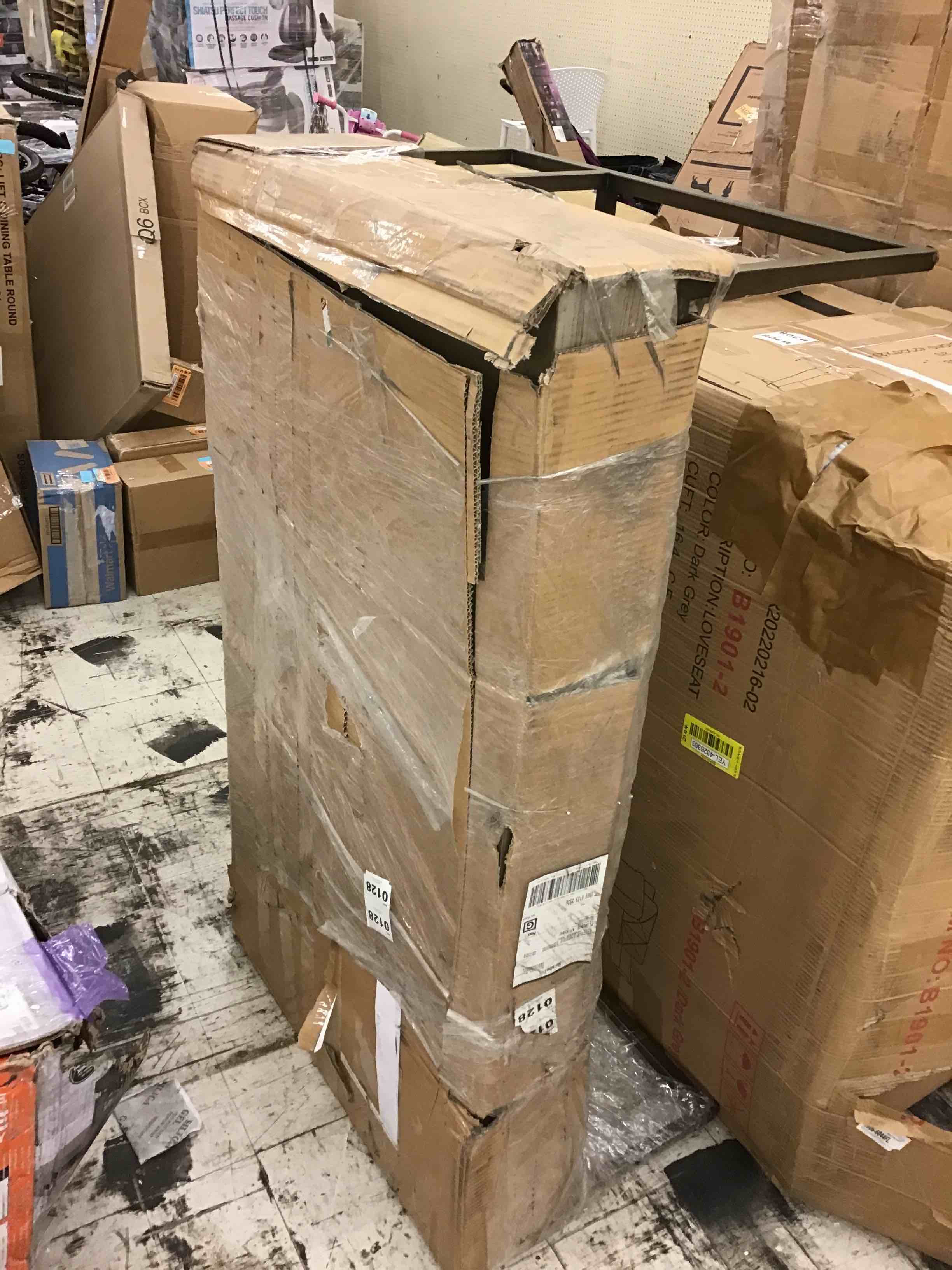 https://s3.amazonaws.com/lotting-images-prod/bidfta/YEL4326367_1688586296010.jpeg