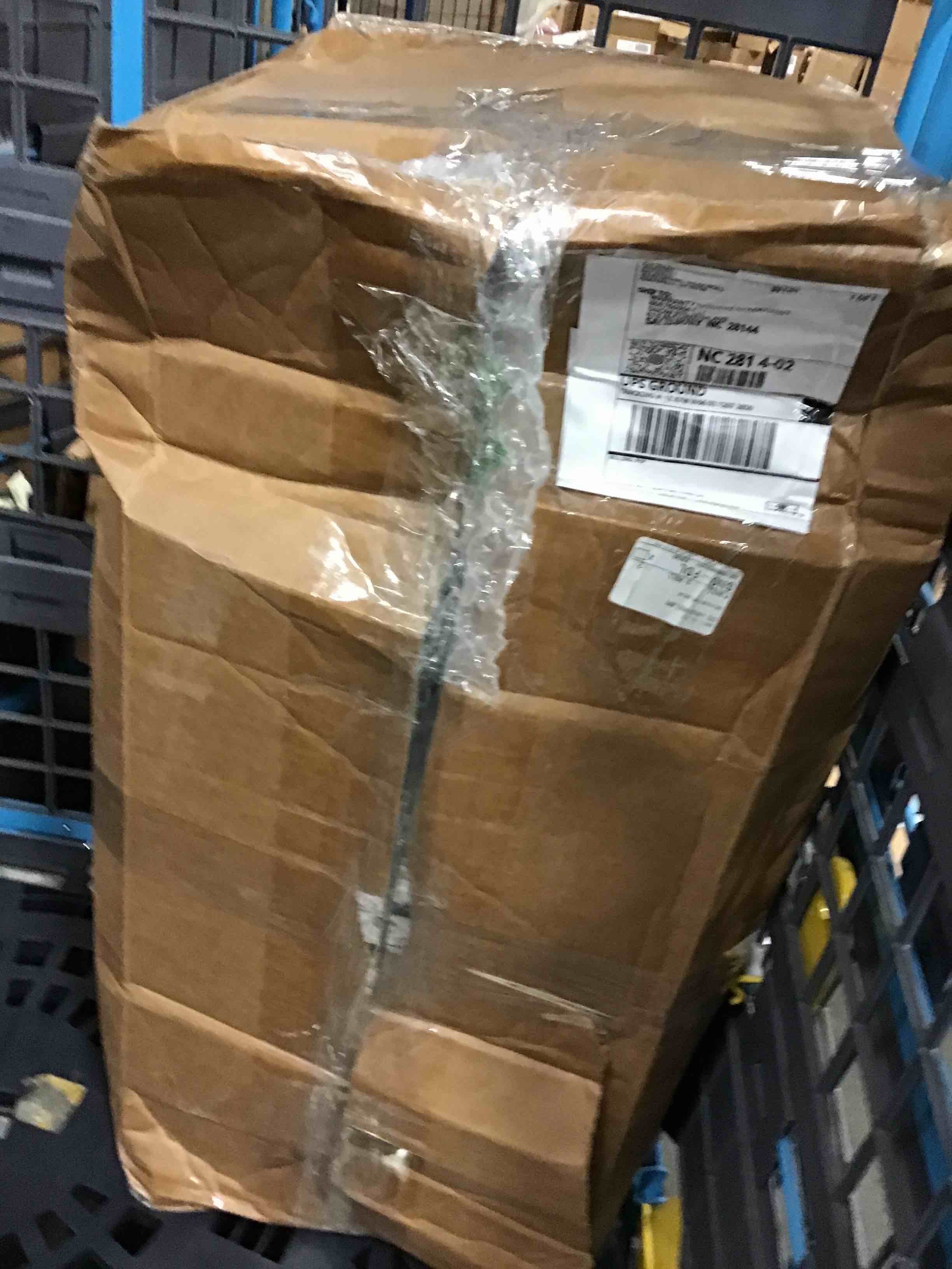 https://s3.amazonaws.com/lotting-images-prod/bidfta/YEL4342709_1688387519376.jpeg