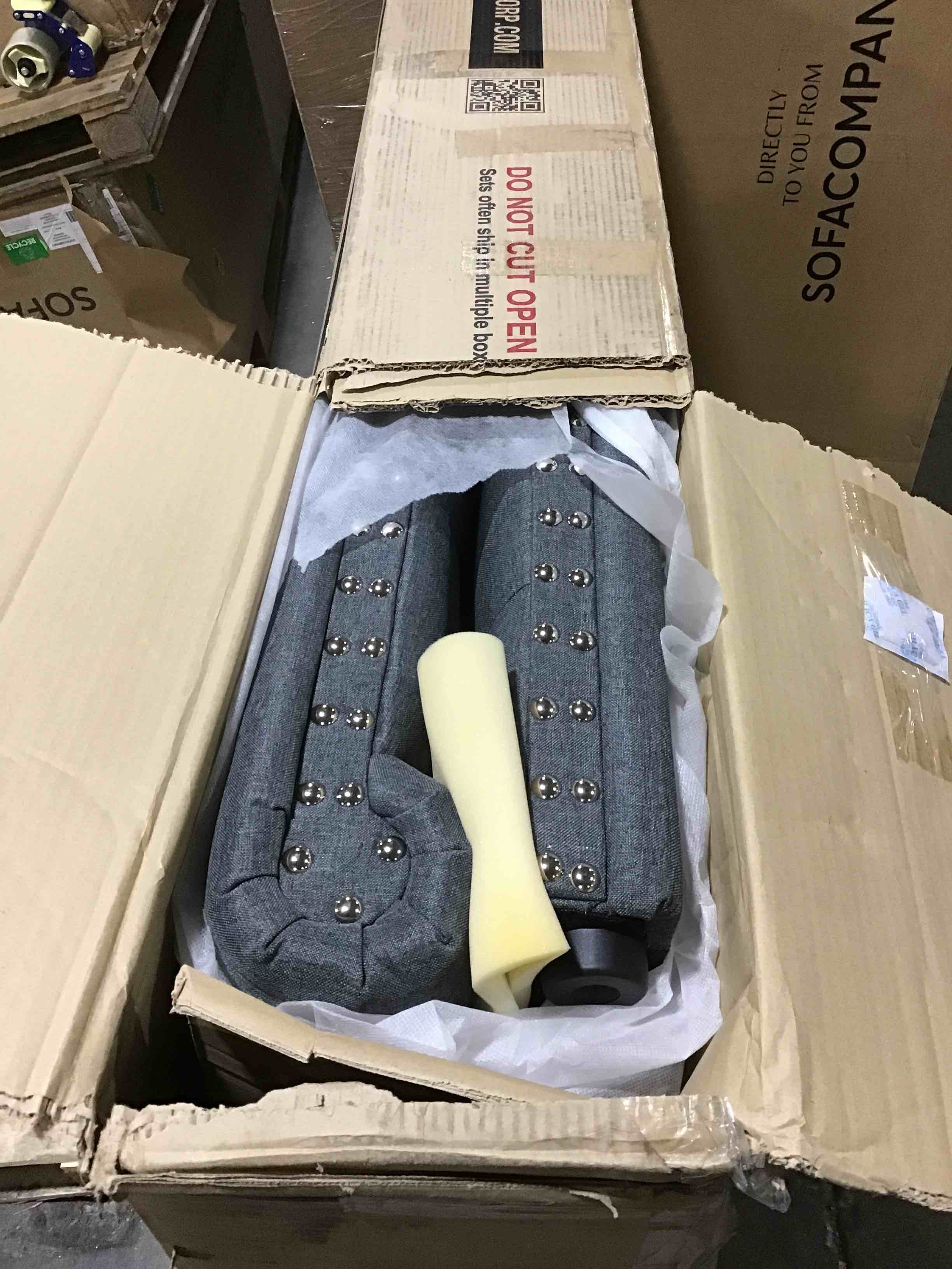 https://s3.amazonaws.com/lotting-images-prod/bidfta/YEL4428519_1681486050232.jpeg