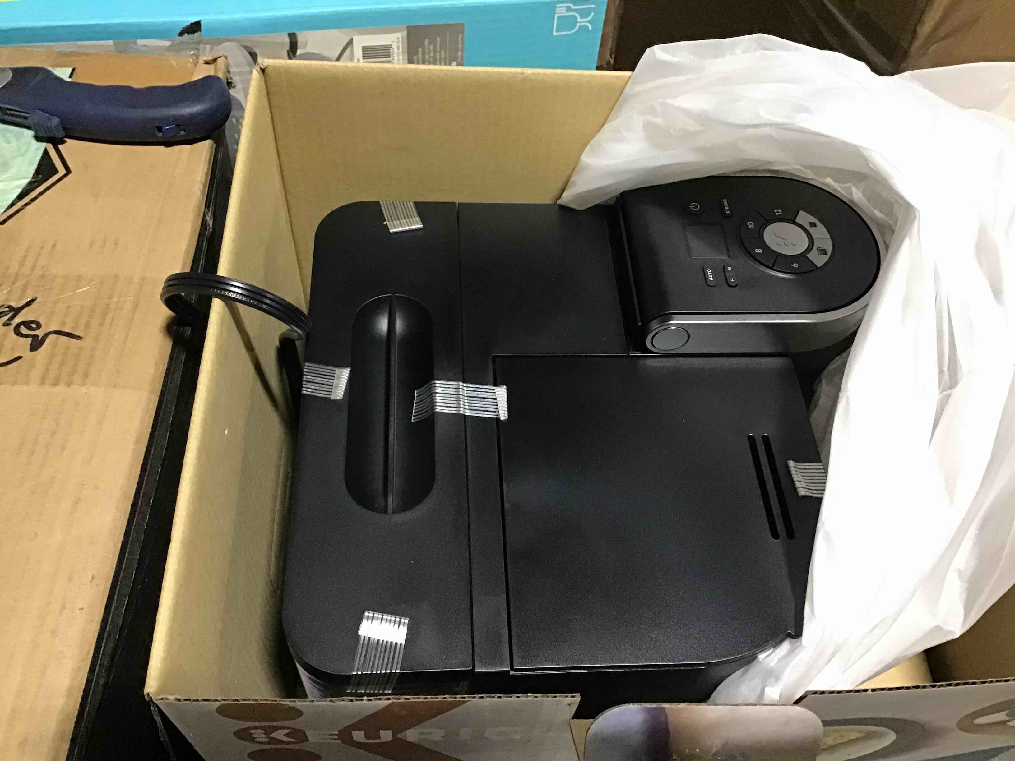 https://s3.amazonaws.com/lotting-images-prod/bidfta/YEL4431613_1681147483858.jpeg