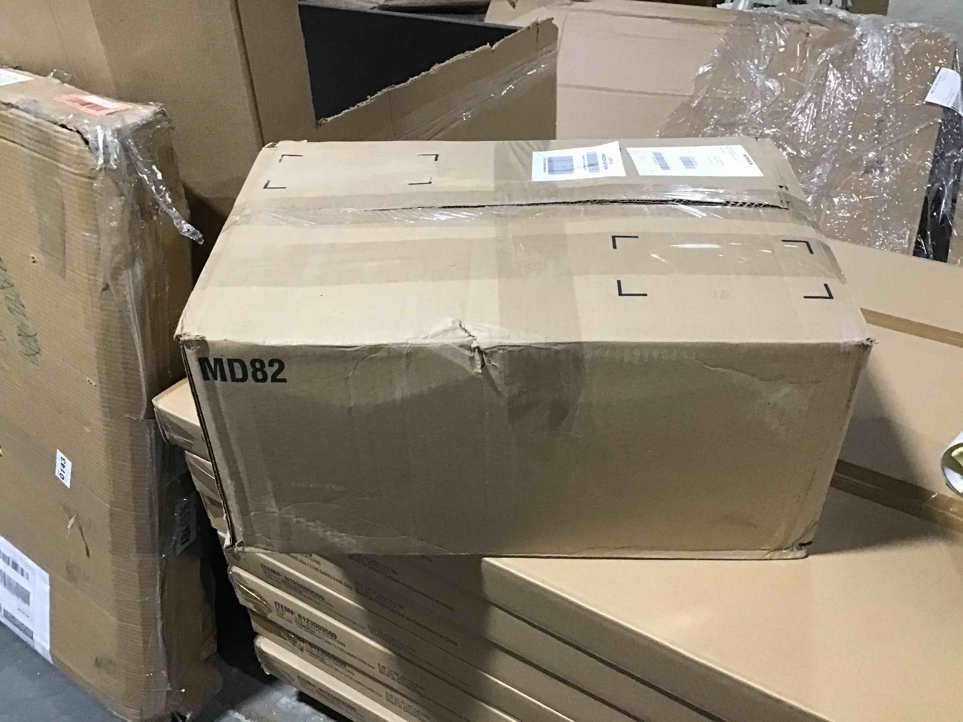 https://s3.amazonaws.com/lotting-images-prod/bidfta/YEL4431631_1681154160413.jpeg