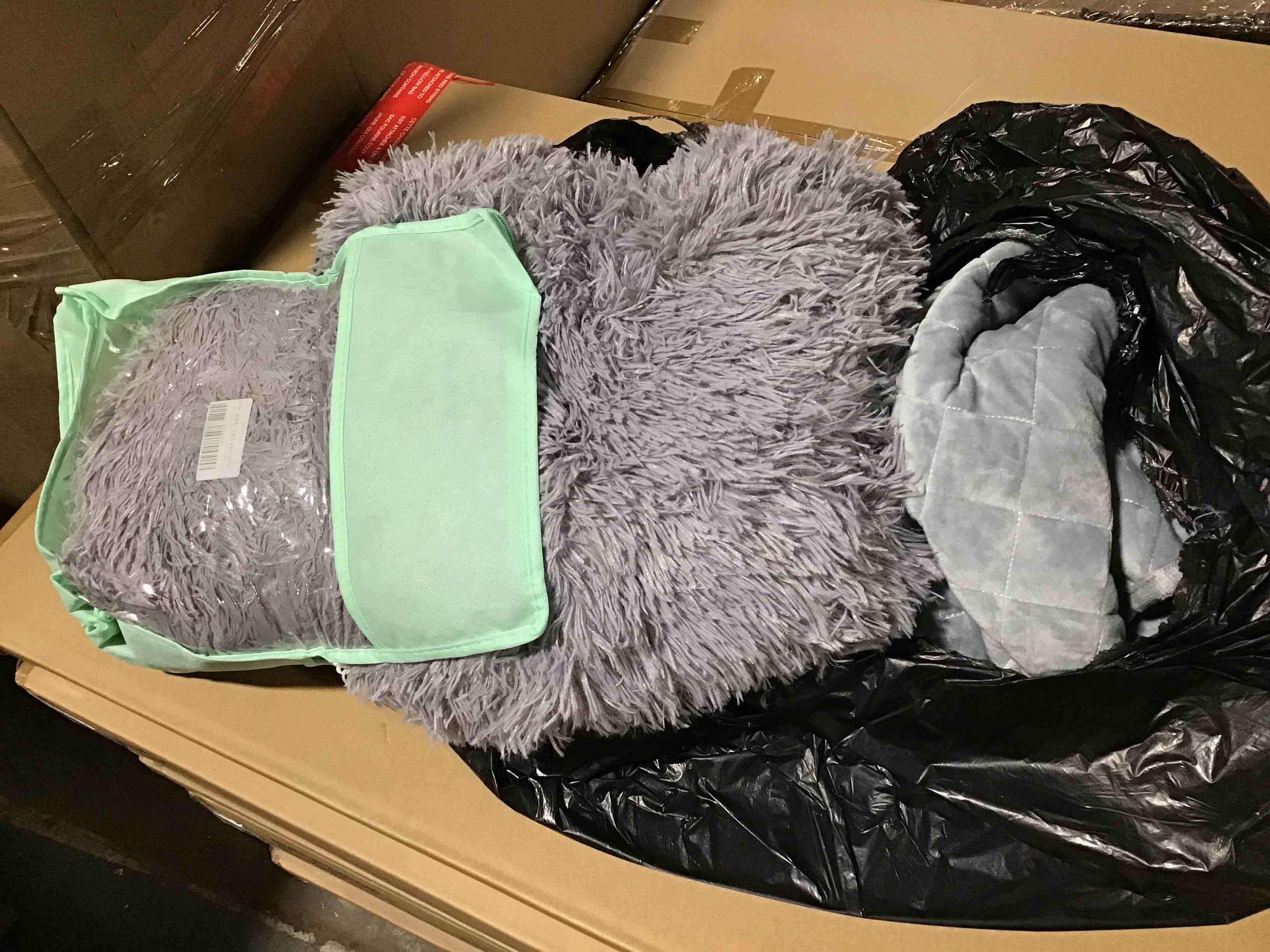 https://s3.amazonaws.com/lotting-images-prod/bidfta/YEL4431779_1681235087341.jpeg