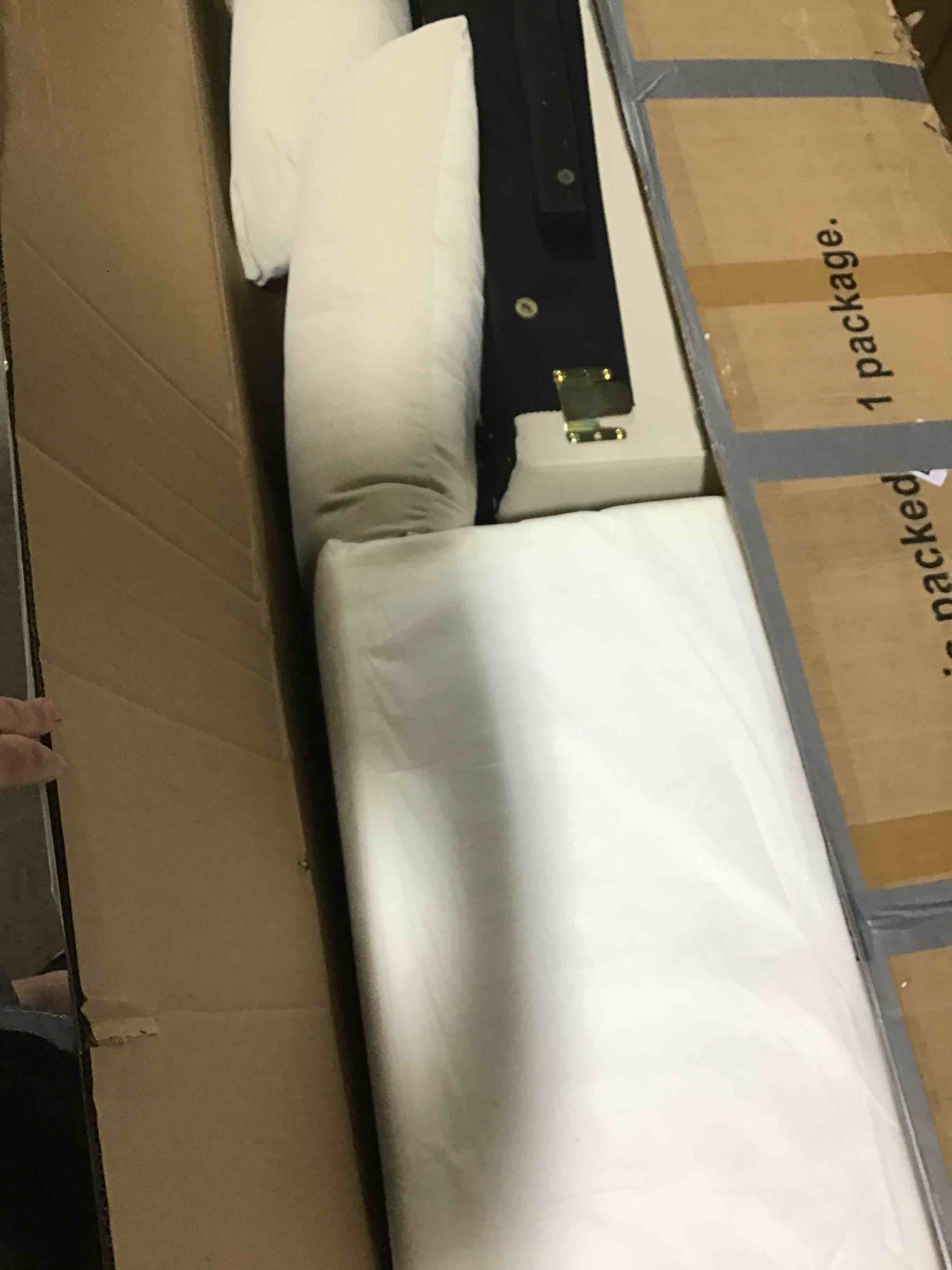 https://s3.amazonaws.com/lotting-images-prod/bidfta/YEL4435084_1682693202076.jpeg