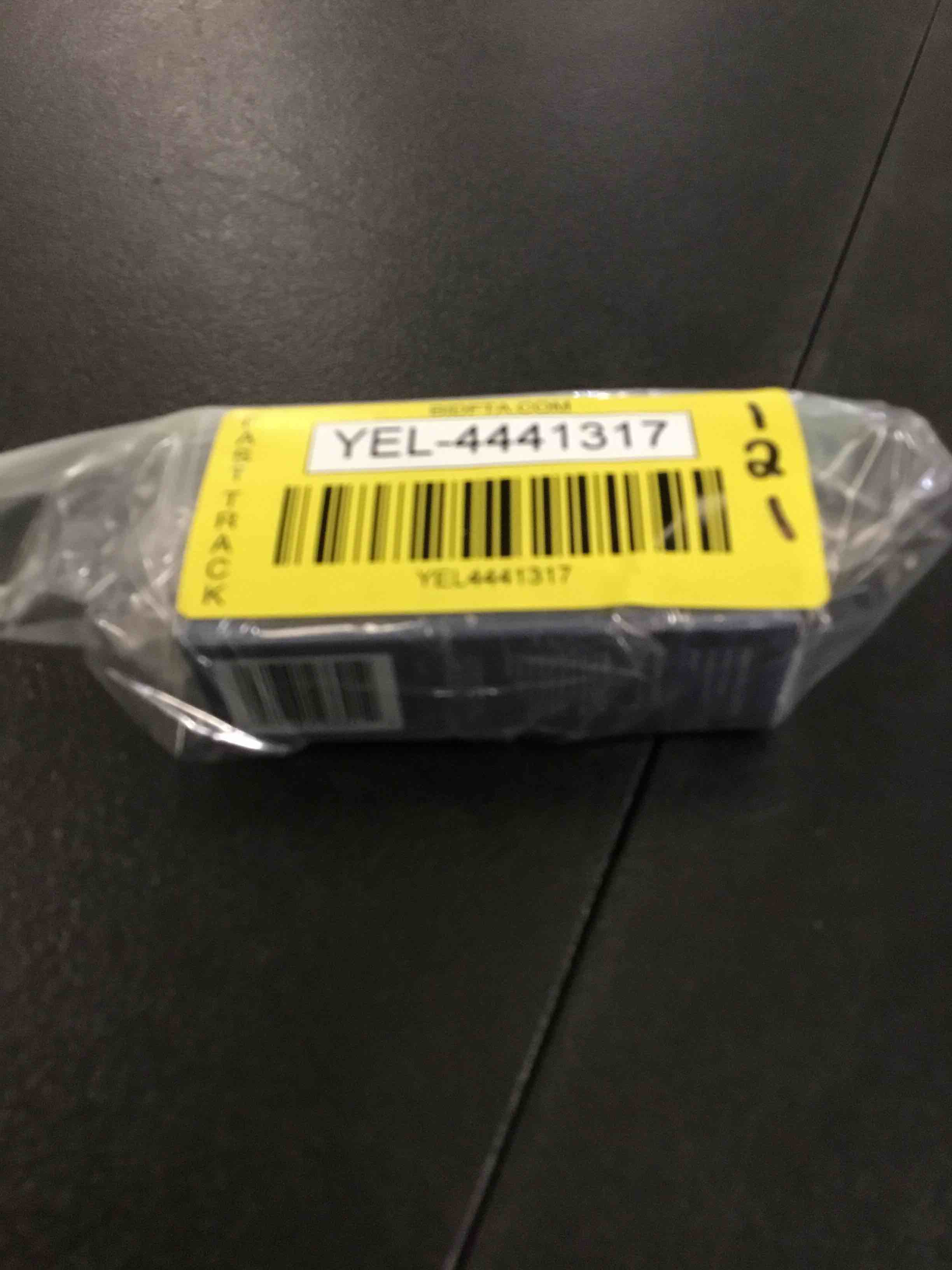 https://s3.amazonaws.com/lotting-images-prod/bidfta/YEL4441317_1687284542450.jpeg
