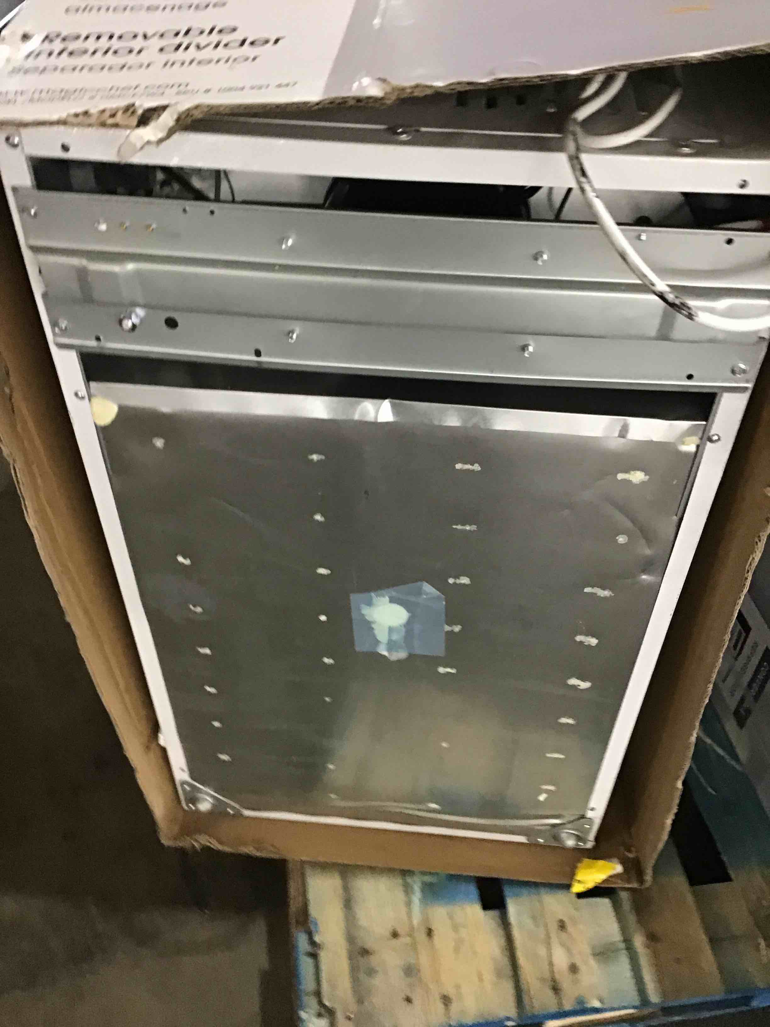 https://s3.amazonaws.com/lotting-images-prod/bidfta/YEL4444148_1688386122320.jpeg