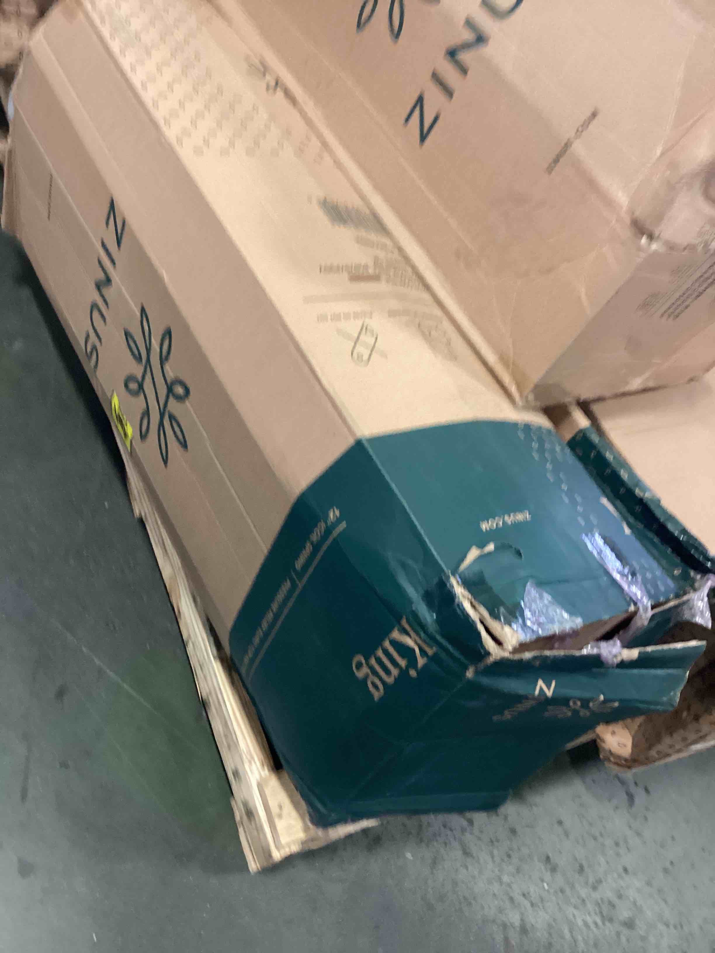 https://s3.amazonaws.com/lotting-images-prod/bidfta/YEL4482219_1680536703629.jpeg