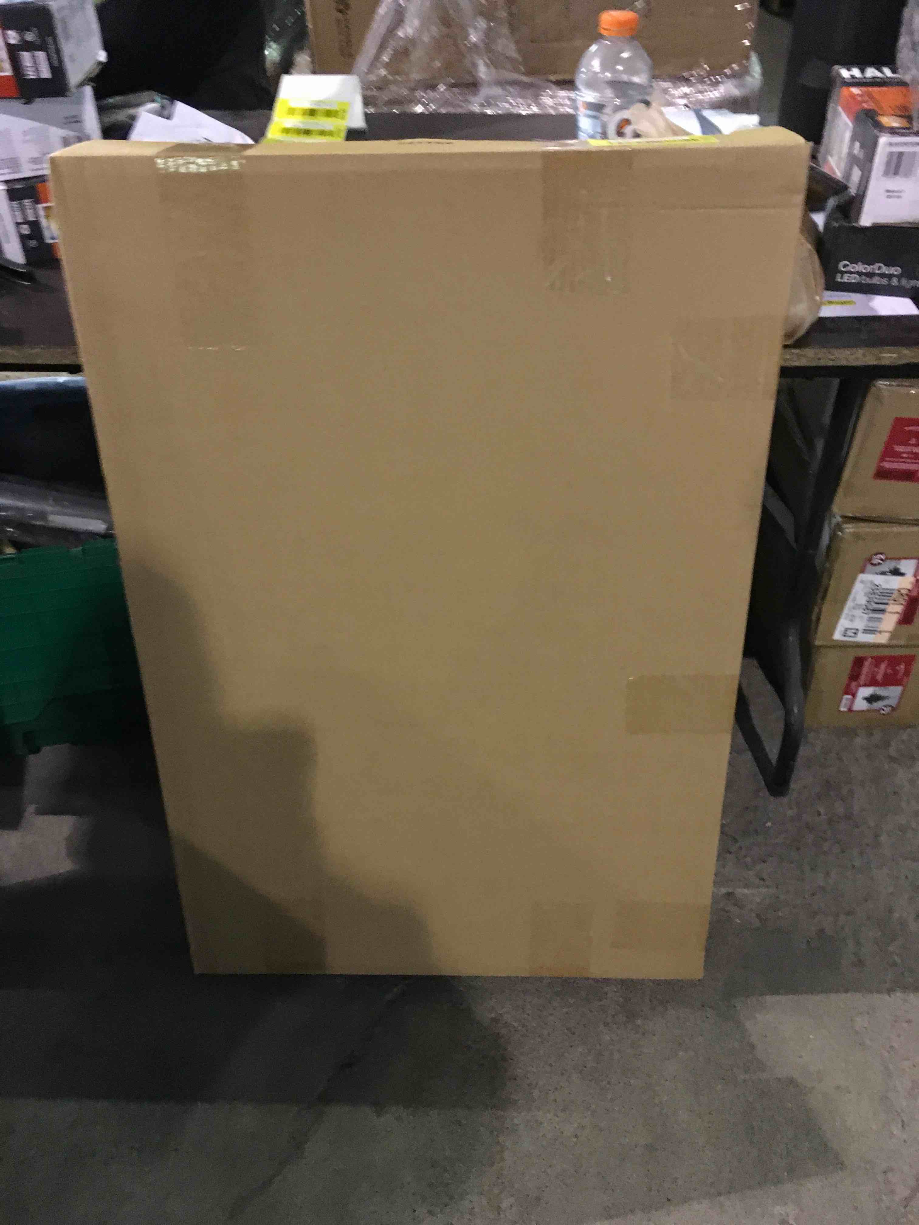 https://s3.amazonaws.com/lotting-images-prod/bidfta/YEL4540705_1701879002115.jpeg