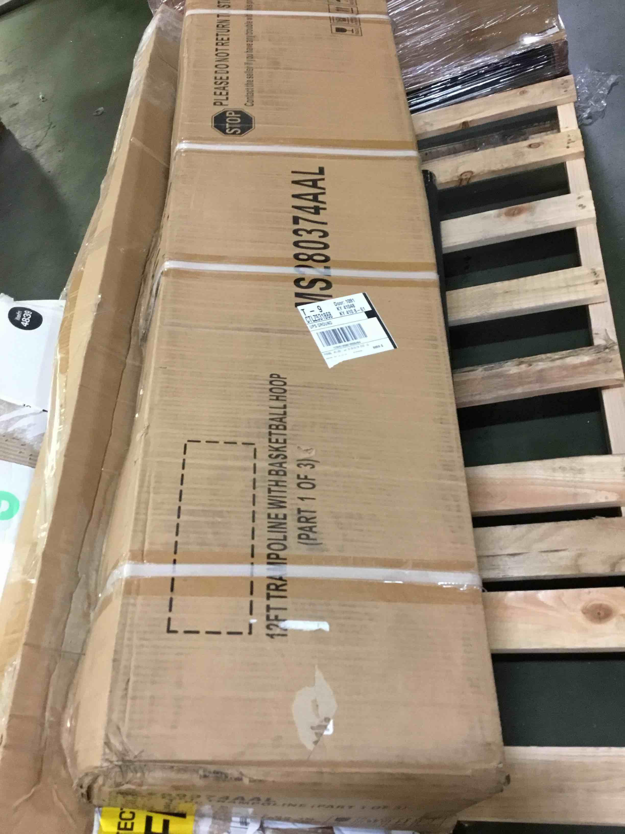 https://s3.amazonaws.com/lotting-images-prod/bidfta/YEL4553044_1688999636260.jpeg