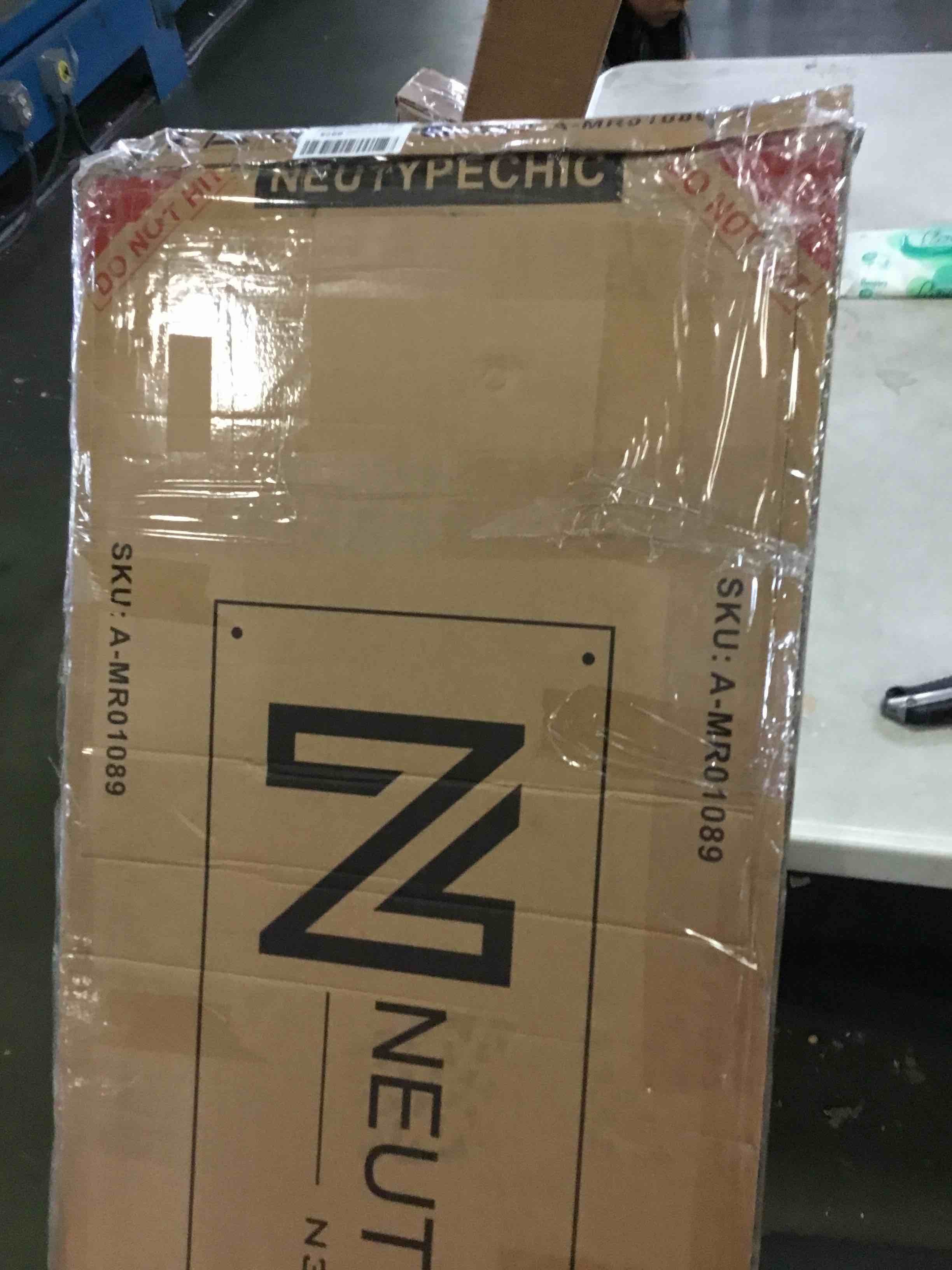 https://s3.amazonaws.com/lotting-images-prod/bidfta/YEL4553609_1689254578432.jpeg