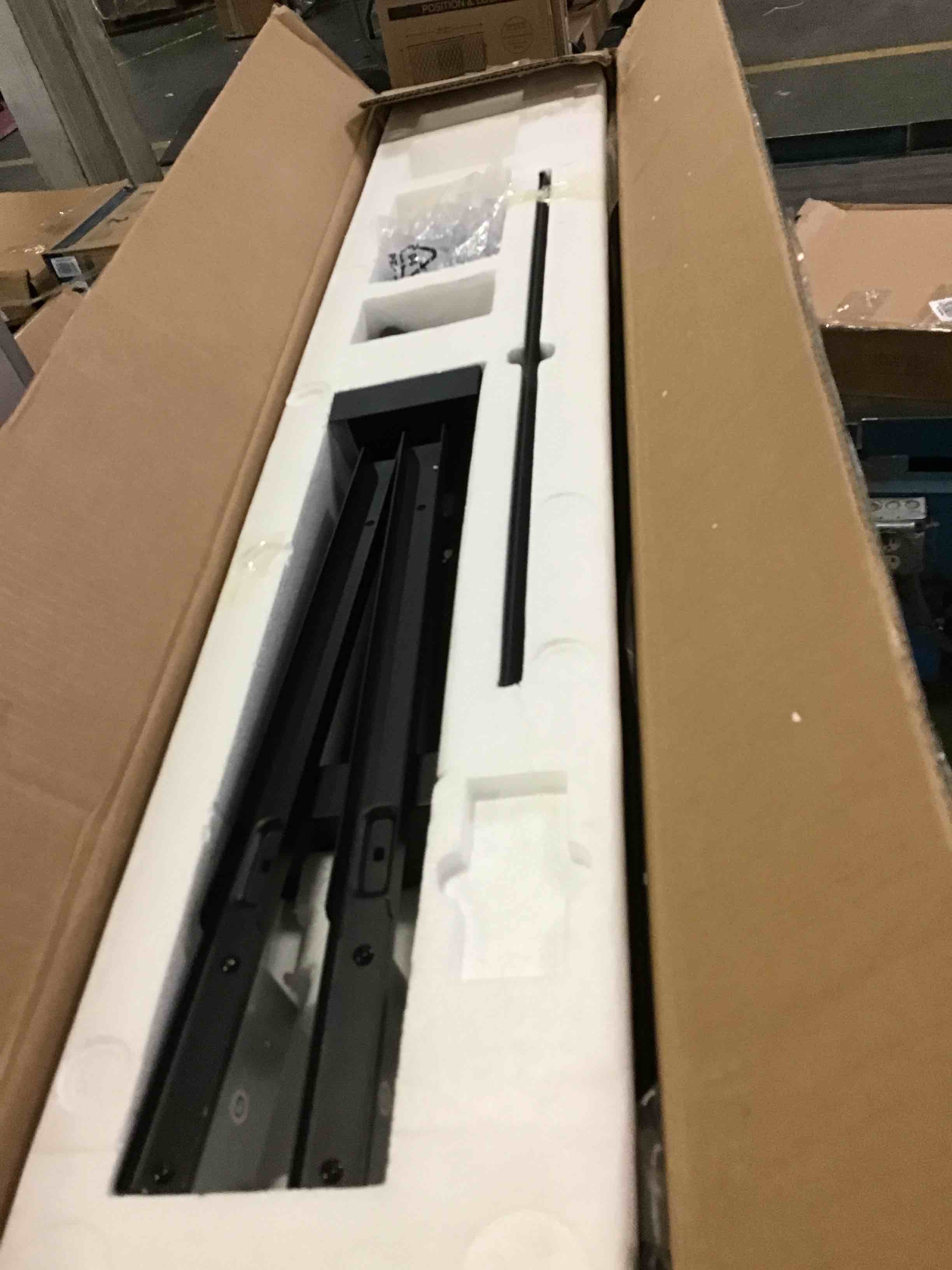 https://s3.amazonaws.com/lotting-images-prod/bidfta/YEL4553928_1689616442480.jpeg