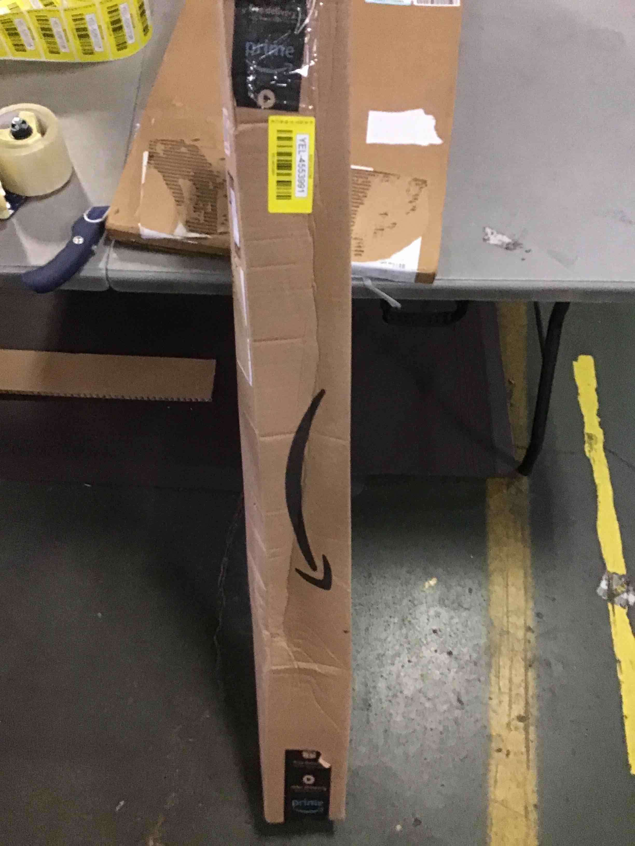 https://s3.amazonaws.com/lotting-images-prod/bidfta/YEL4553991_1689625463320.jpeg