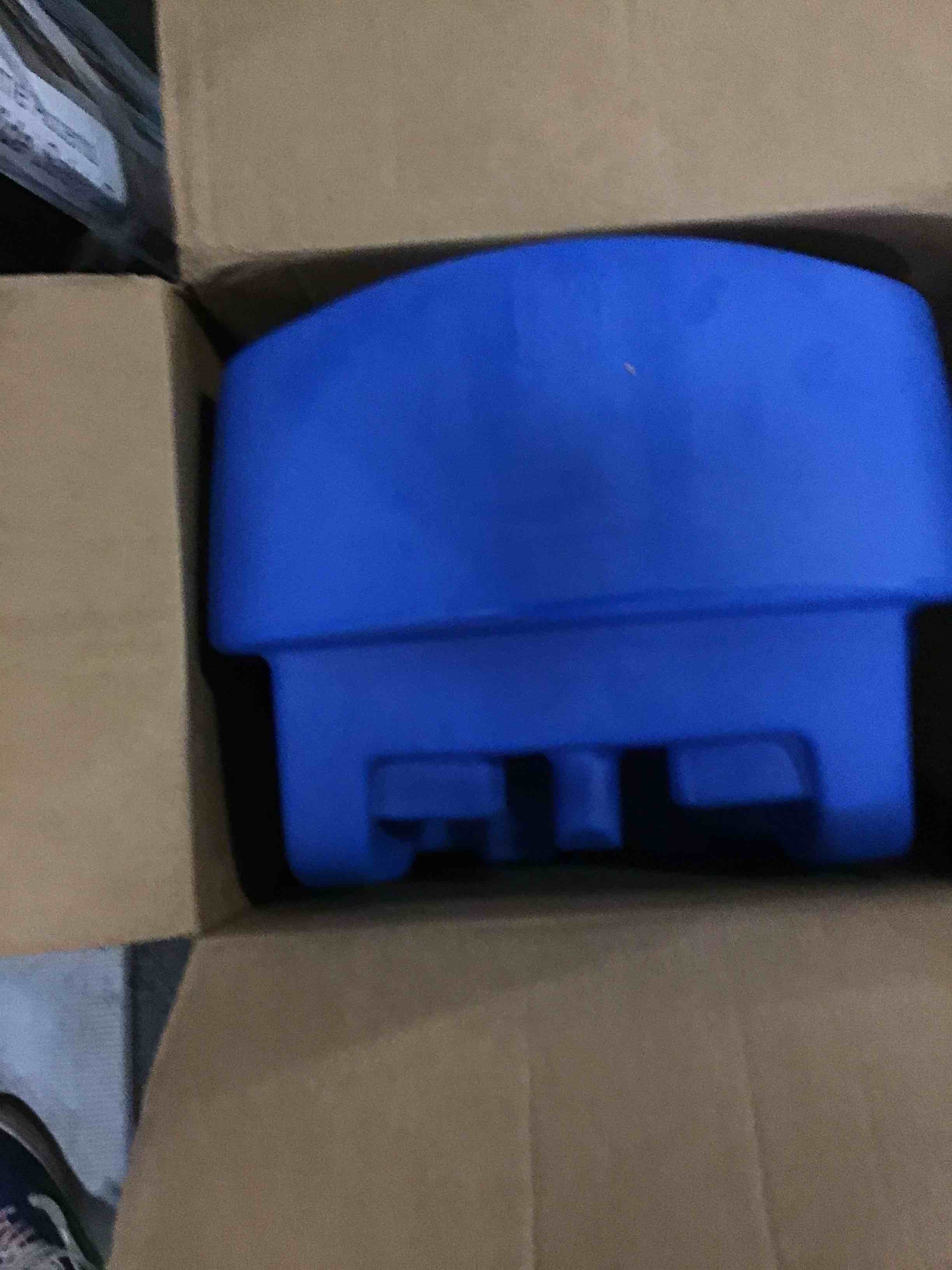 https://s3.amazonaws.com/lotting-images-prod/bidfta/YEL4554013_1689685877192.jpeg