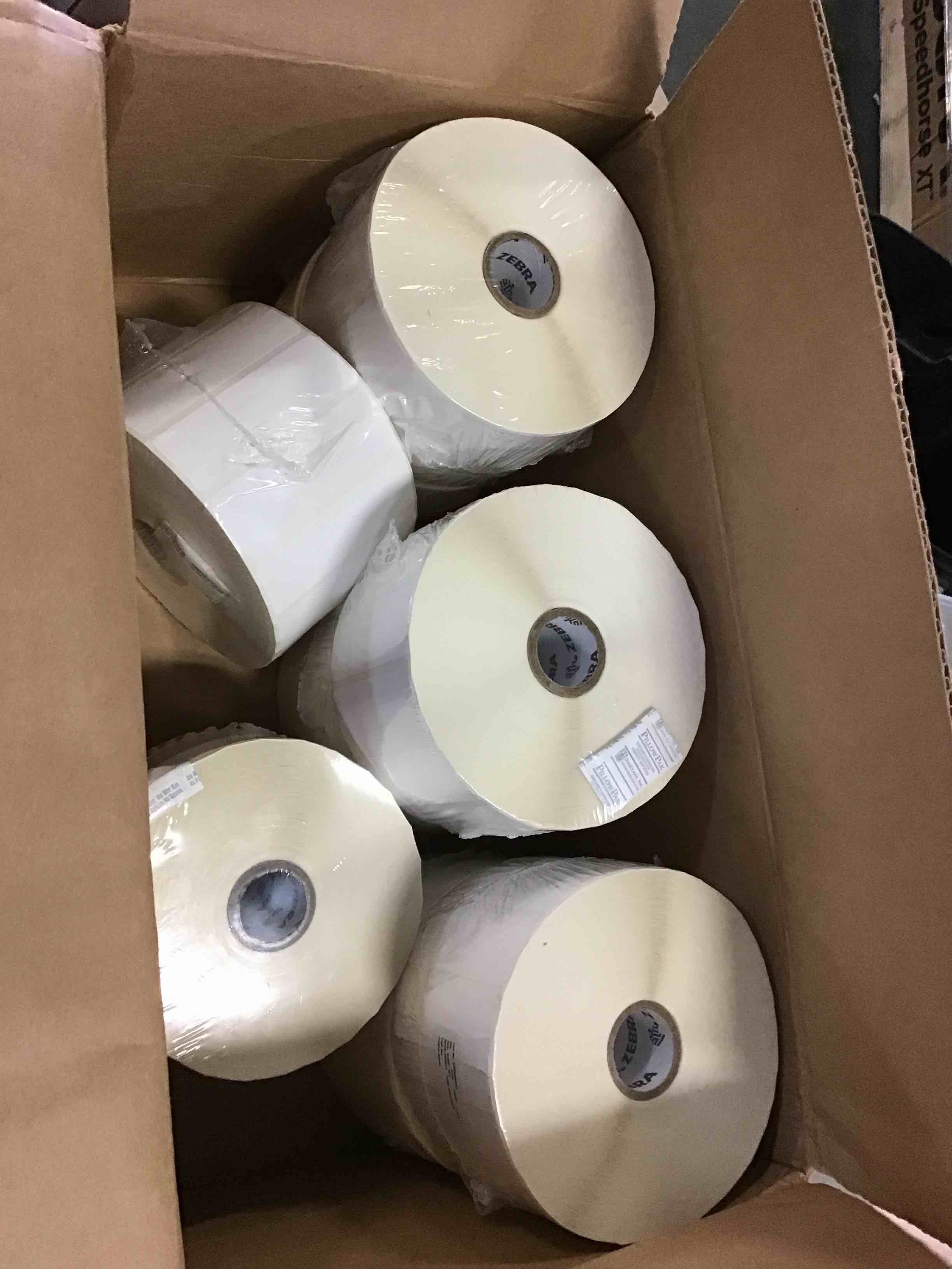 https://s3.amazonaws.com/lotting-images-prod/bidfta/YEL4554419_1689967833775.jpeg