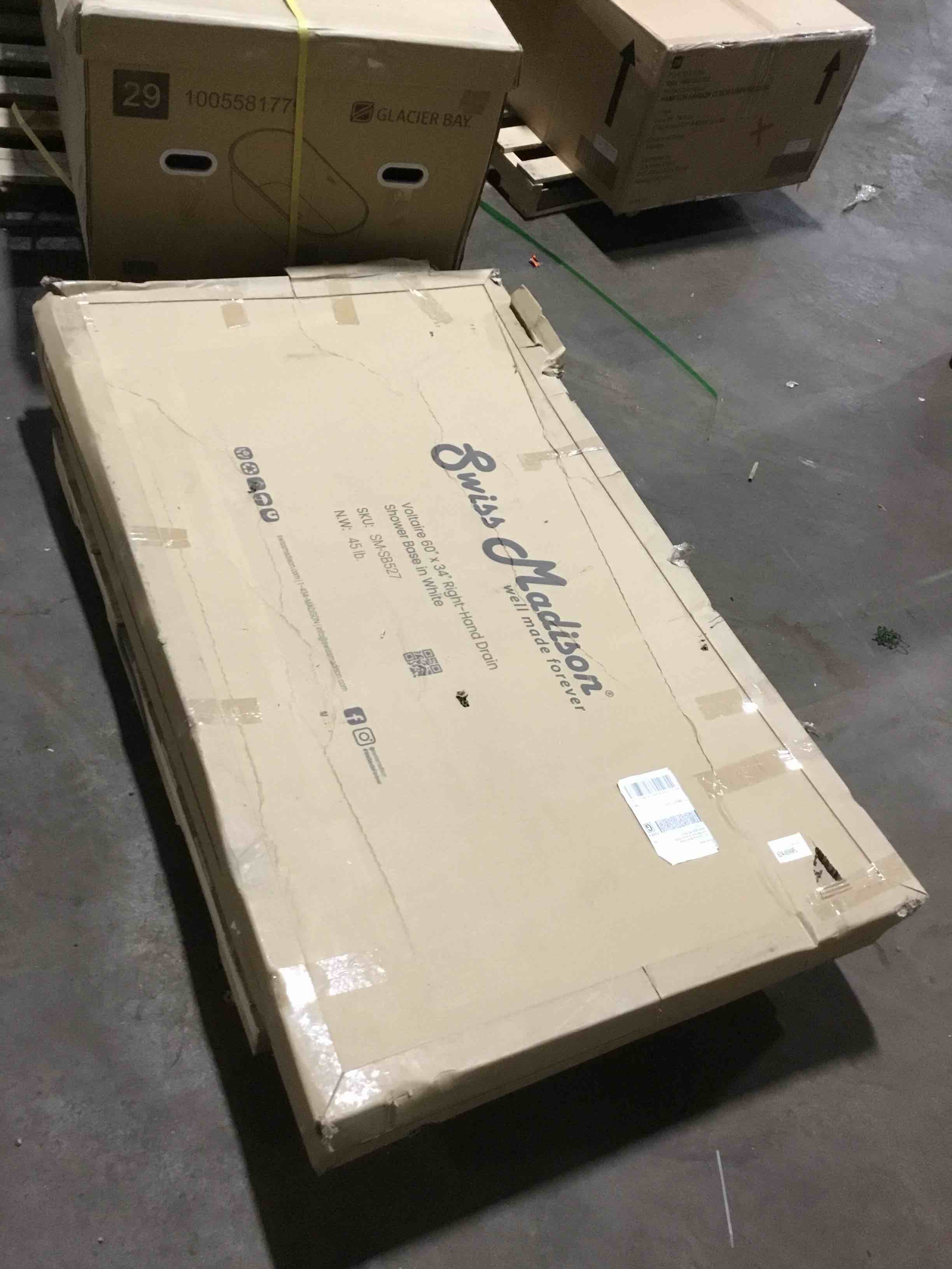 https://s3.amazonaws.com/lotting-images-prod/bidfta/YEL4567210_1691419315274.jpeg