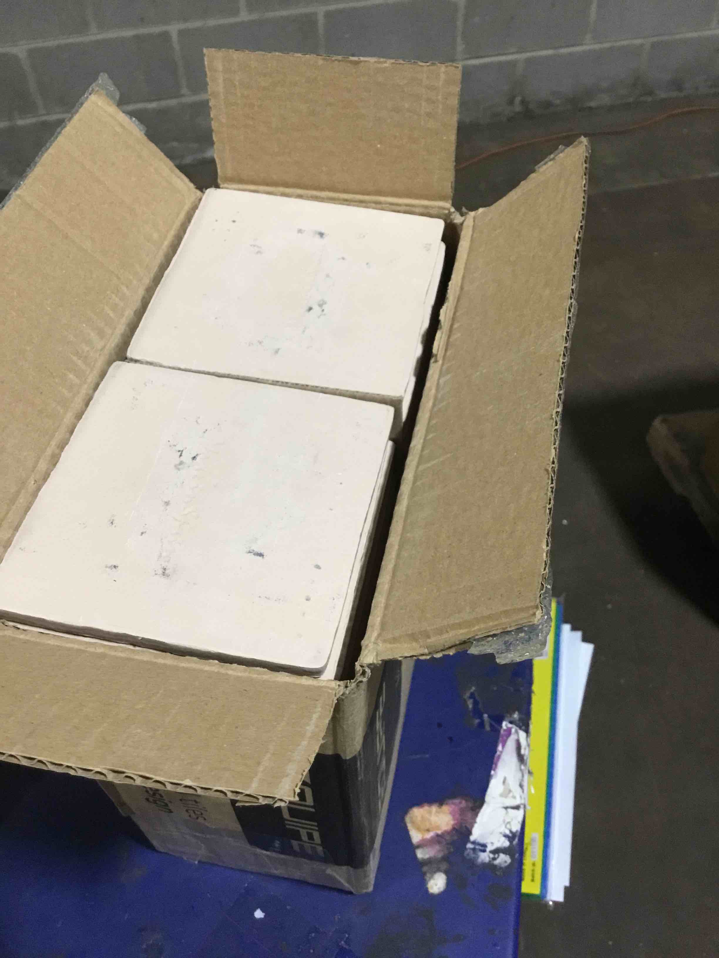 https://s3.amazonaws.com/lotting-images-prod/bidfta/YEL4567216_1691427043486.jpeg