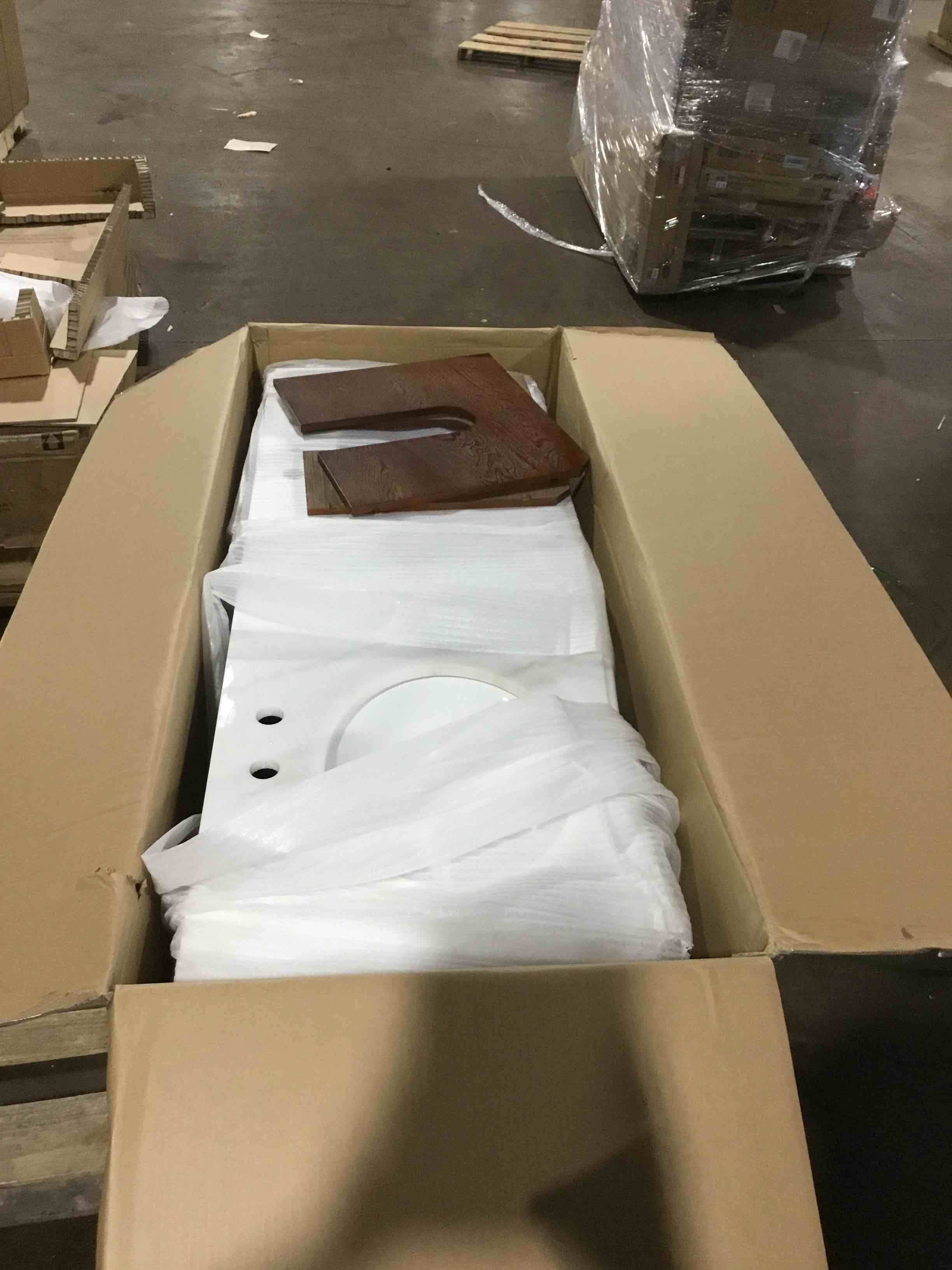 https://s3.amazonaws.com/lotting-images-prod/bidfta/YEL4567223_1691437335160.jpeg