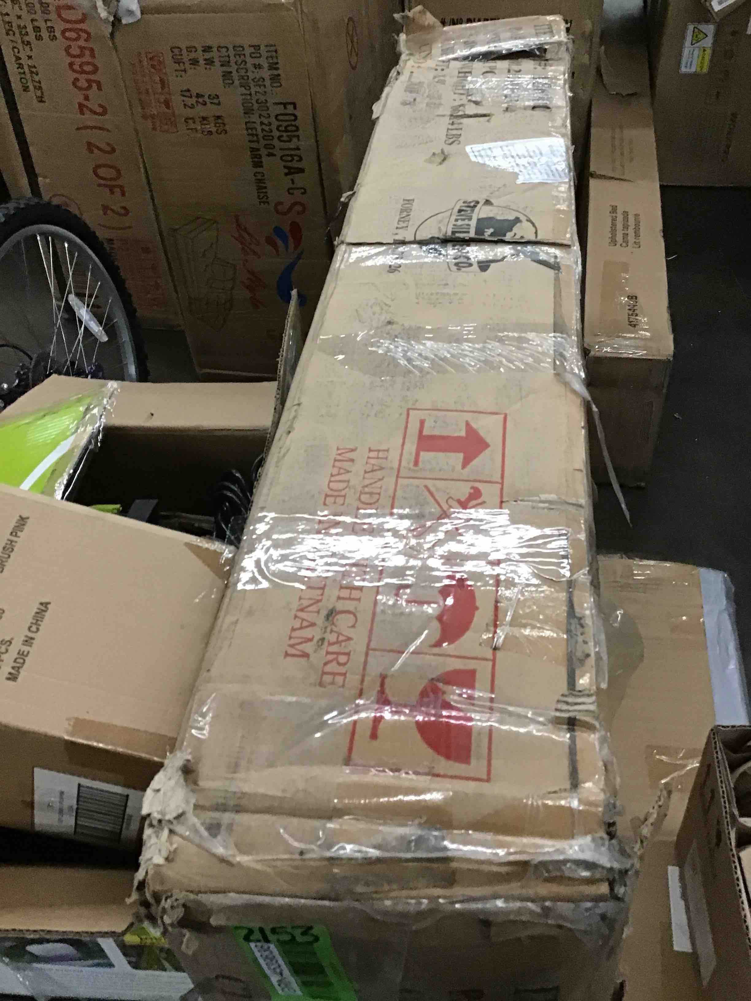 https://s3.amazonaws.com/lotting-images-prod/bidfta/YEL4610983_1685732121502.jpeg