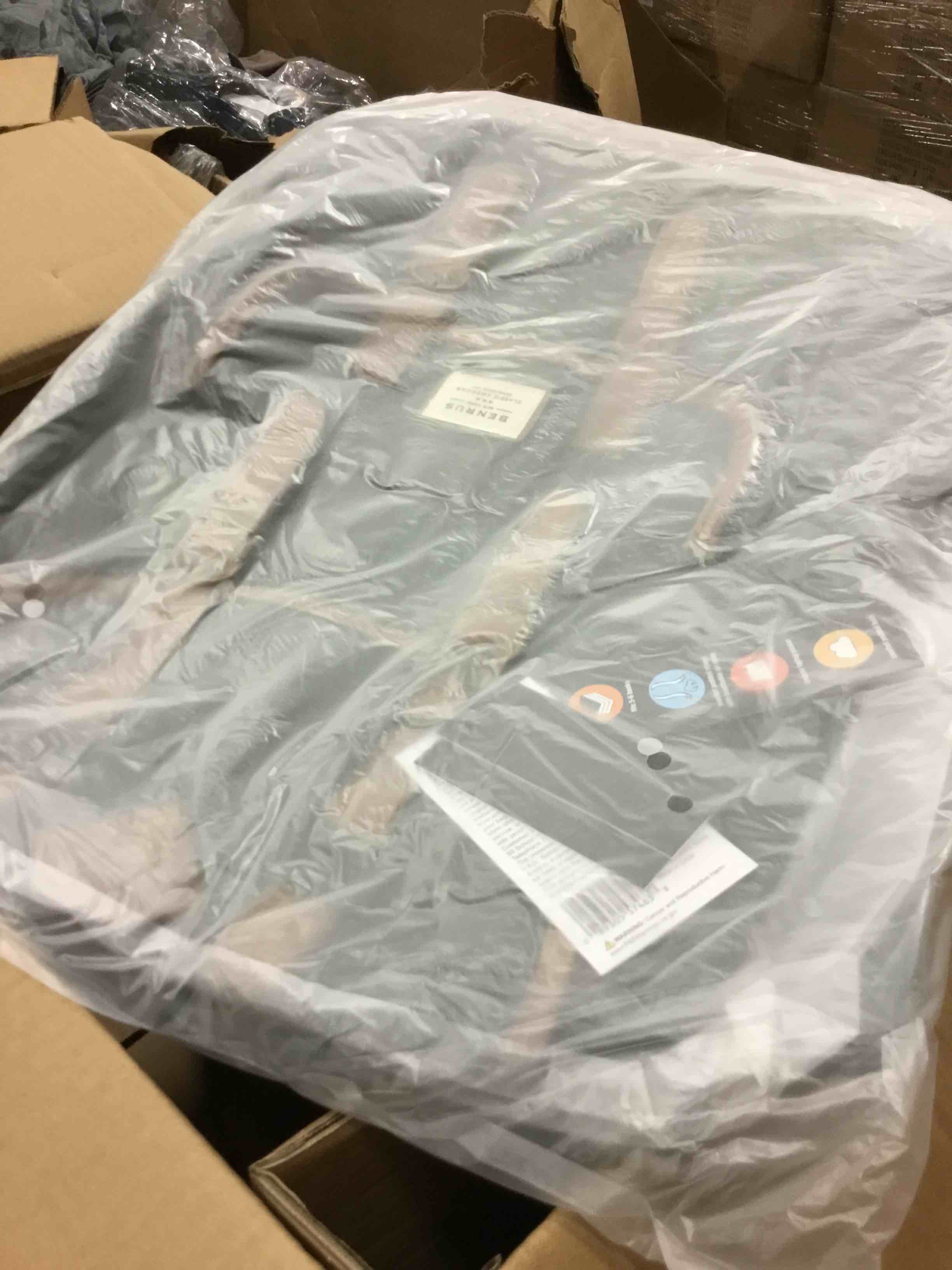 https://s3.amazonaws.com/lotting-images-prod/bidfta/YEL4614223_1688563517769.jpeg