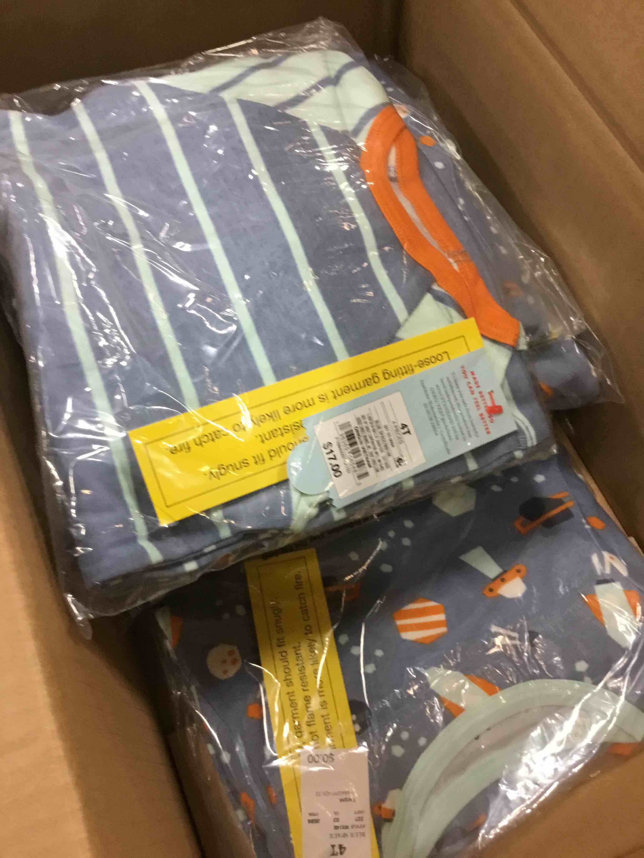 https://s3.amazonaws.com/lotting-images-prod/bidfta/YEL4614237_1688567787812.jpeg