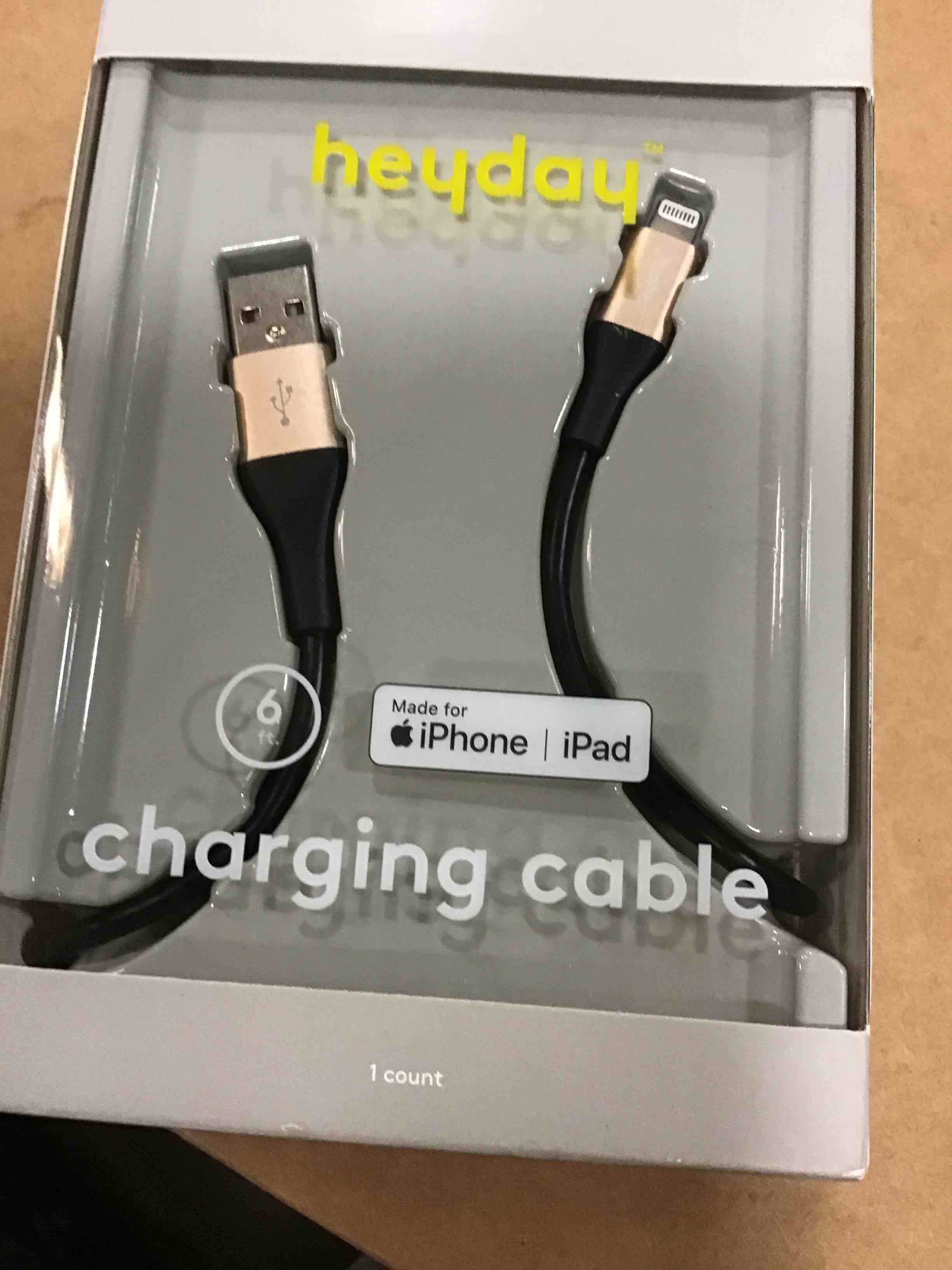 https://s3.amazonaws.com/lotting-images-prod/bidfta/YEL4615272_1688156565745.jpeg