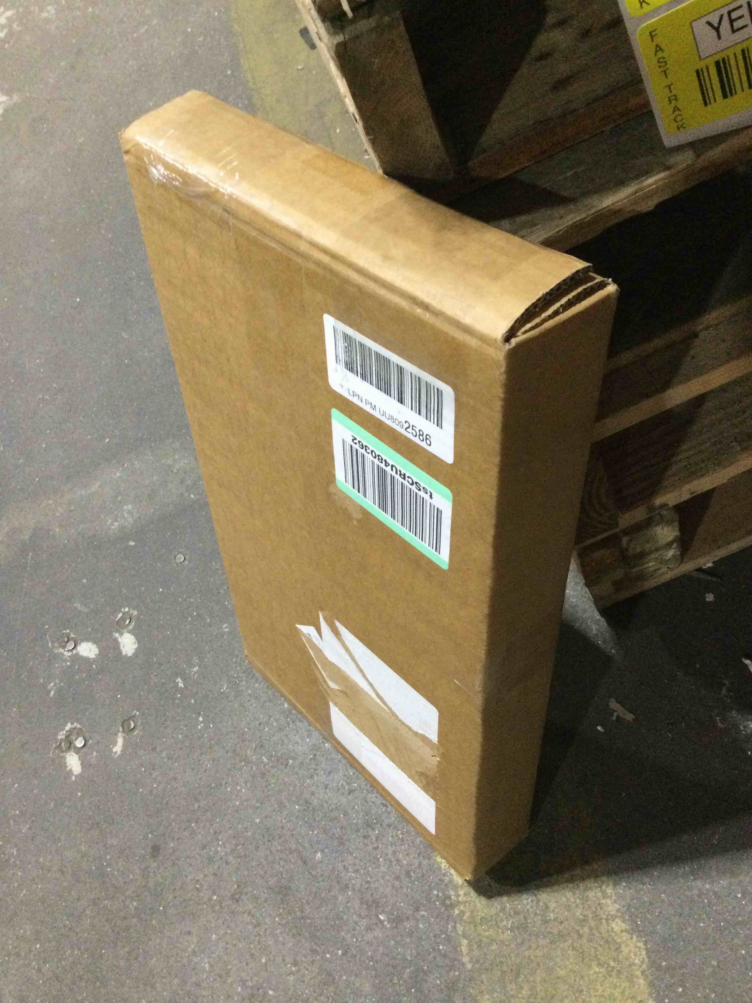 https://s3.amazonaws.com/lotting-images-prod/bidfta/YEL4630092_1686063078825.jpeg