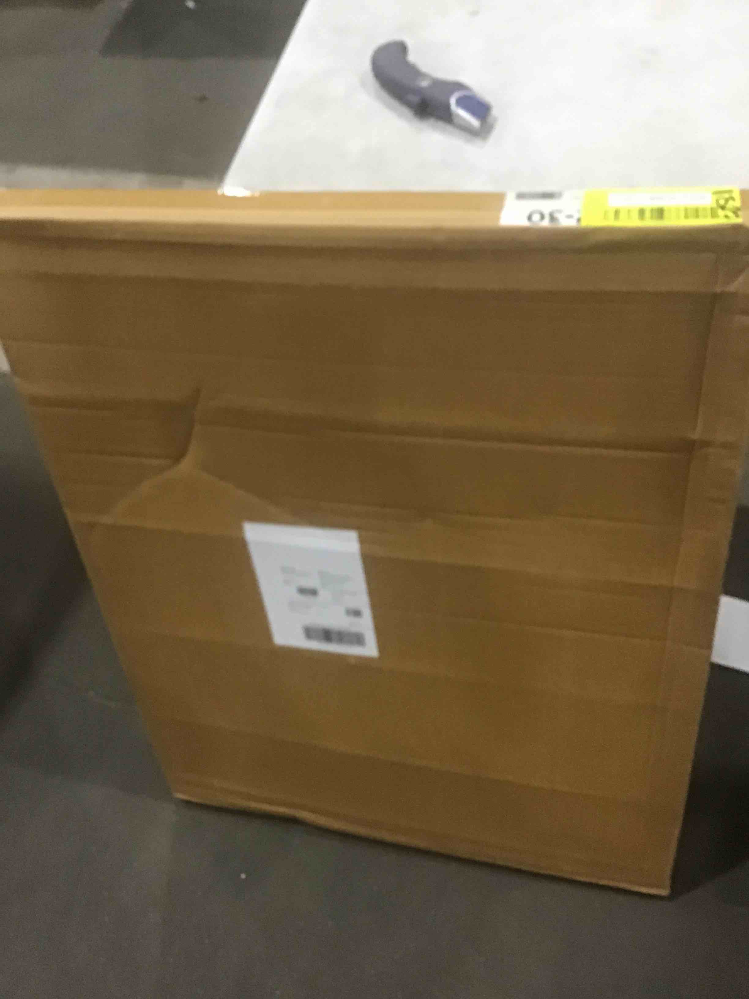 https://s3.amazonaws.com/lotting-images-prod/bidfta/YEL4630725_1687269254768.jpeg