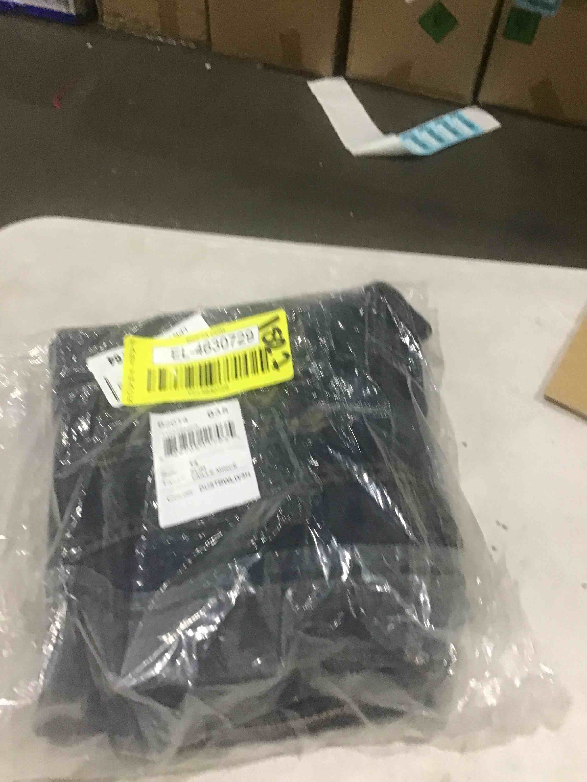 https://s3.amazonaws.com/lotting-images-prod/bidfta/YEL4630729_1687269486815.jpeg
