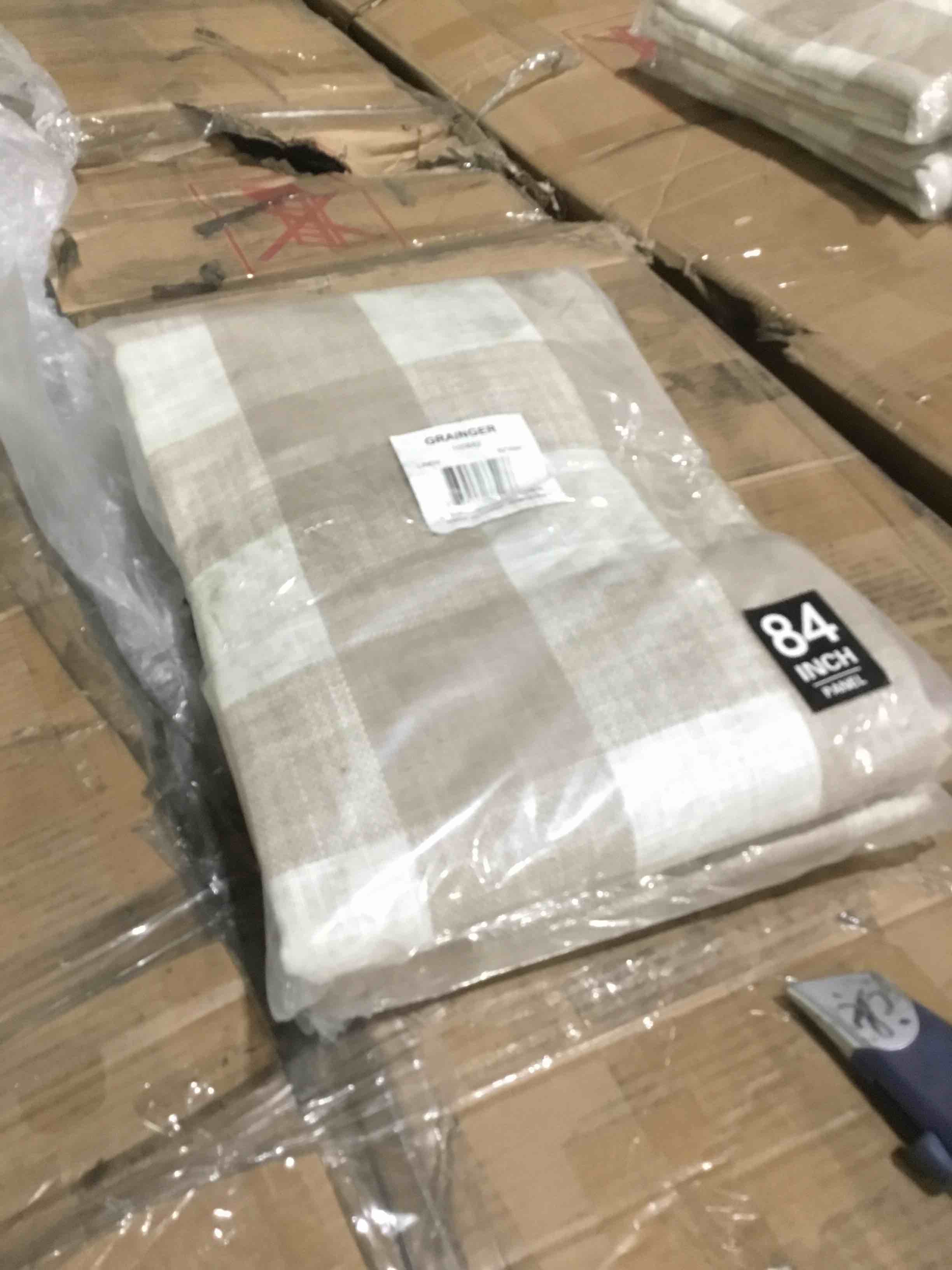 https://s3.amazonaws.com/lotting-images-prod/bidfta/YEL4632632_1692822202504.jpeg