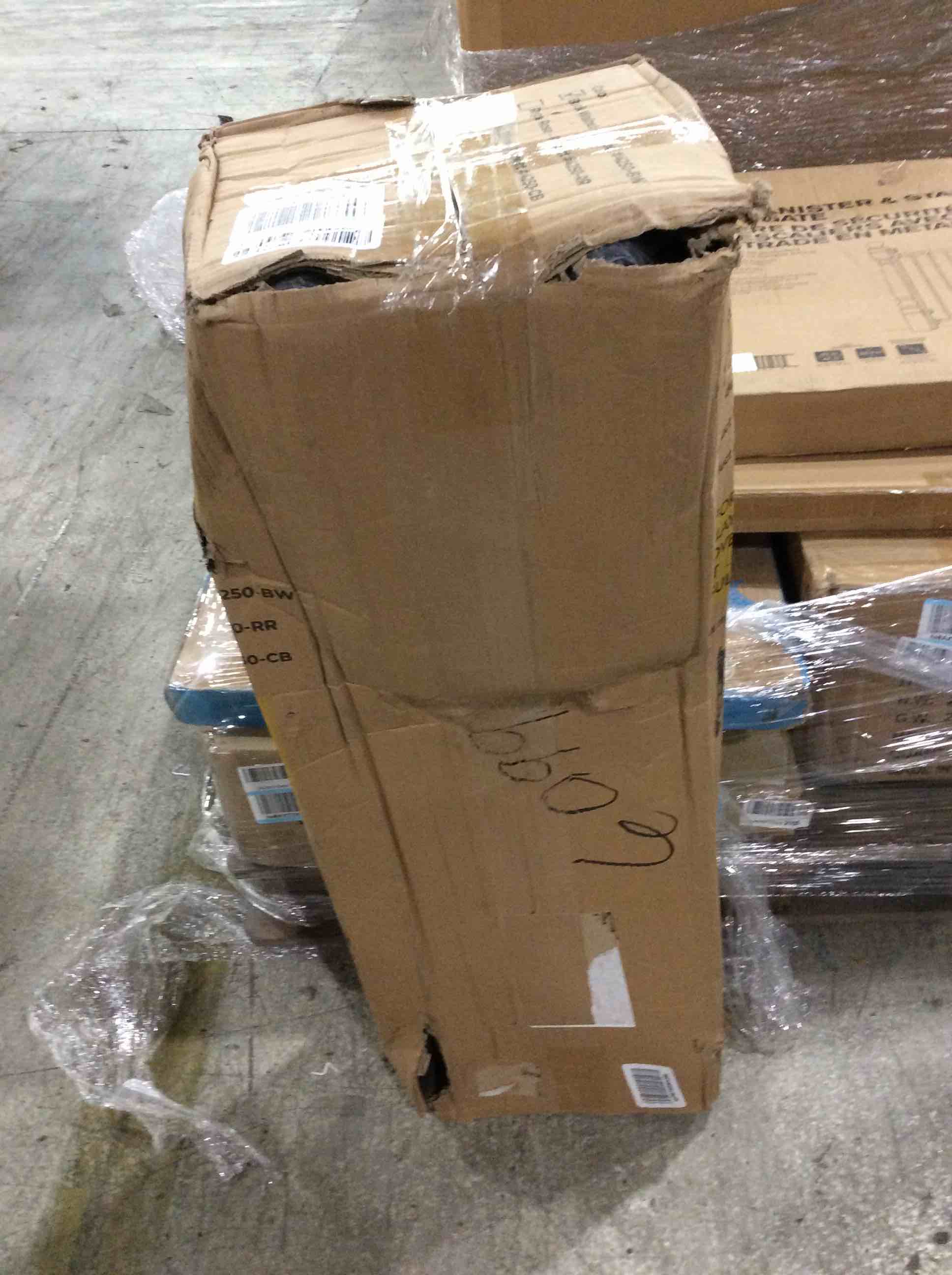 https://s3.amazonaws.com/lotting-images-prod/bidfta/YEL4635860_1690207849588.jpeg