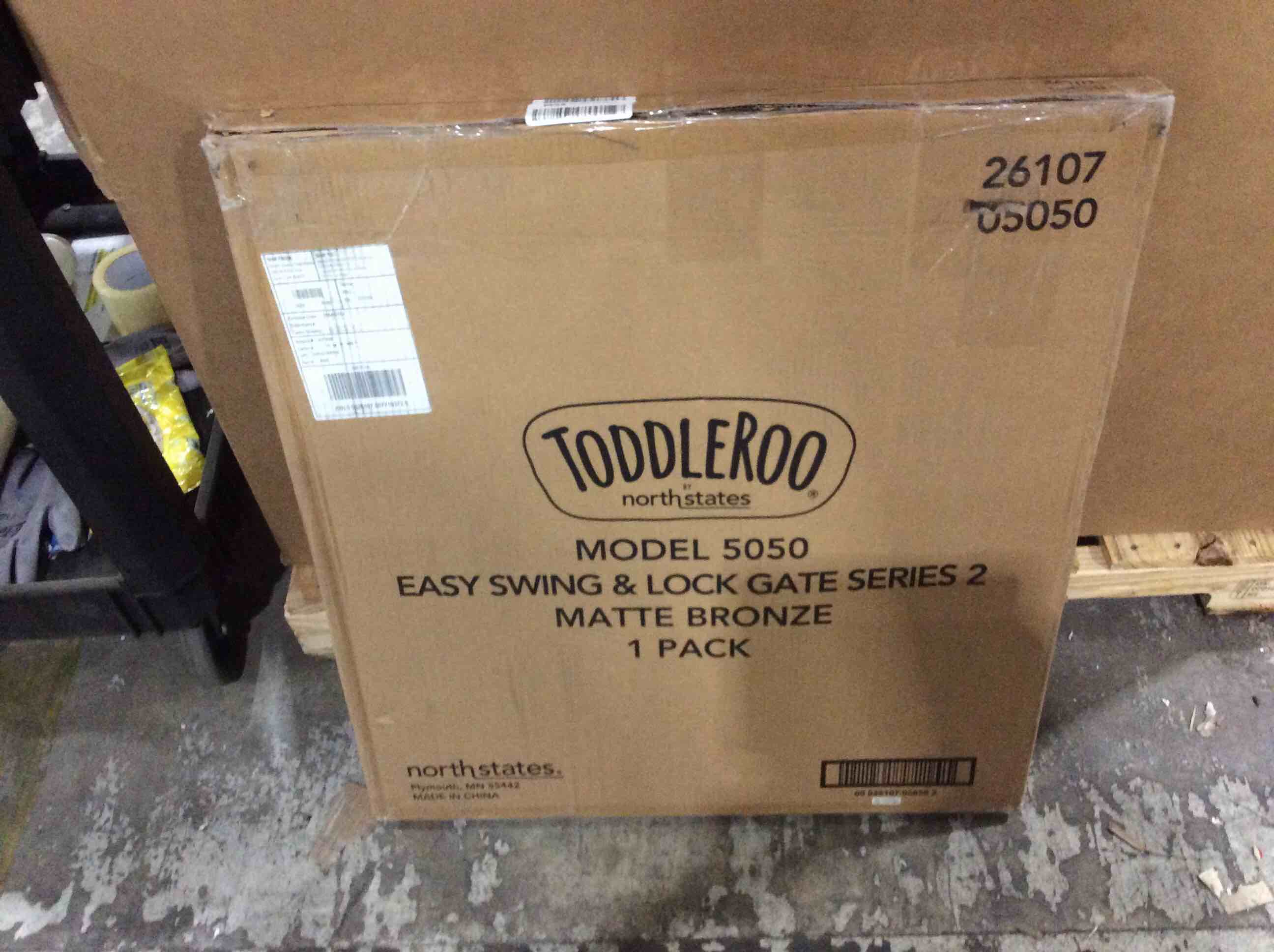 https://s3.amazonaws.com/lotting-images-prod/bidfta/YEL4636980_1686771342614.jpeg