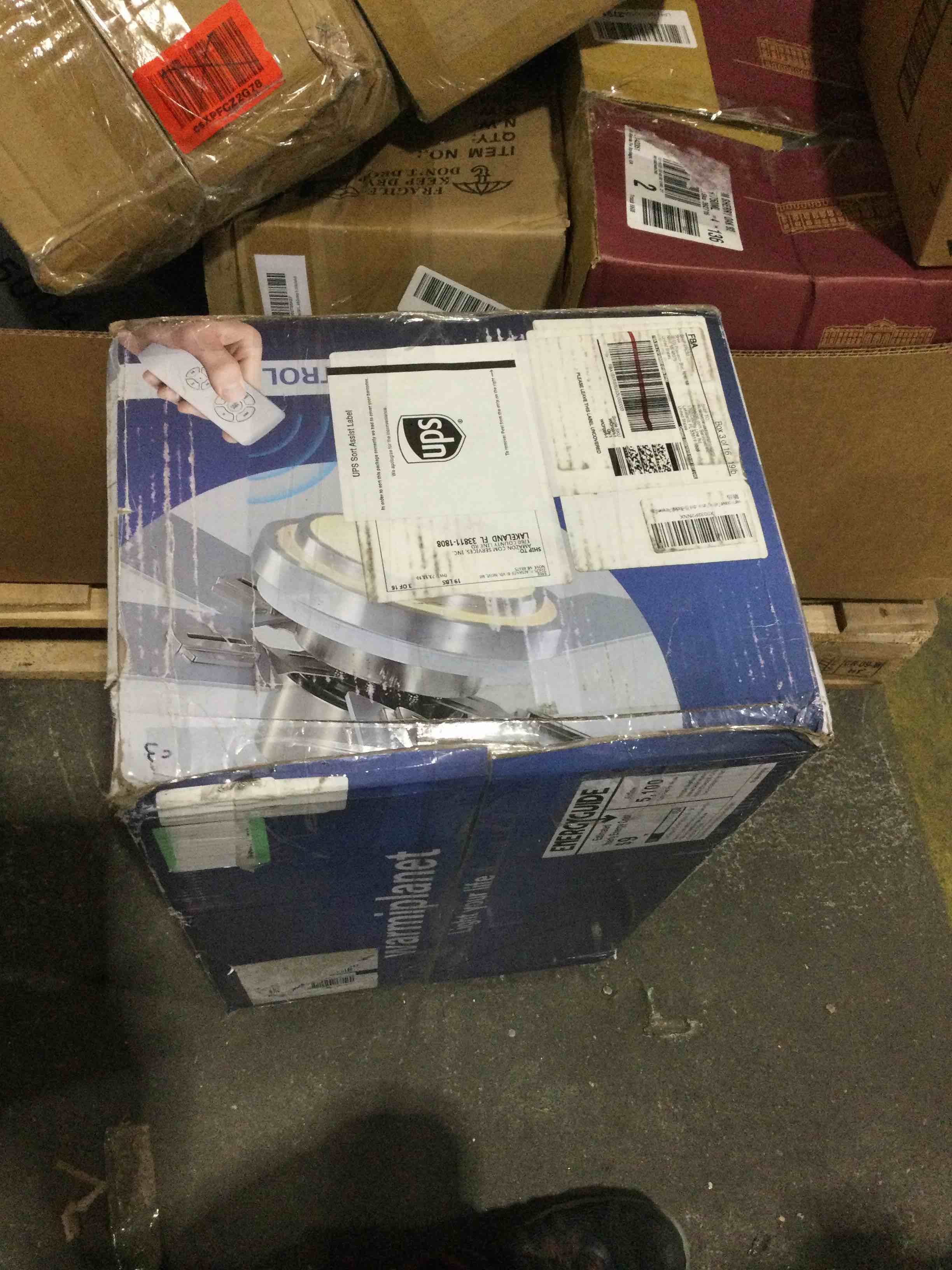 https://s3.amazonaws.com/lotting-images-prod/bidfta/YEL4637169_1686854279603.jpeg
