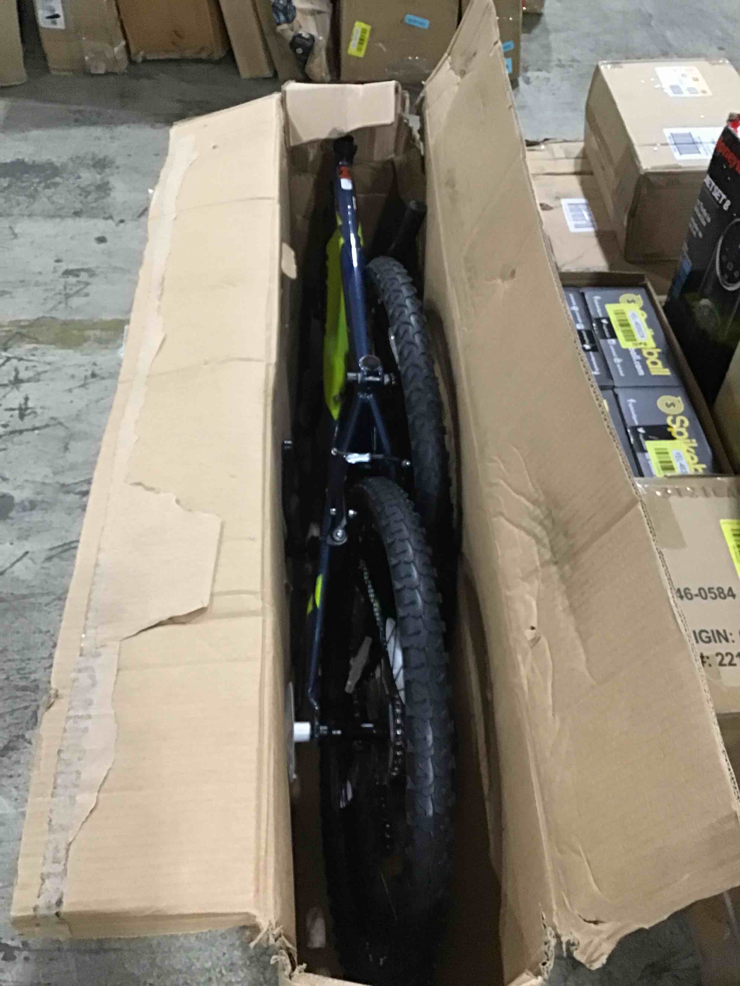 https://s3.amazonaws.com/lotting-images-prod/bidfta/YEL4639221_1688654070695.jpeg