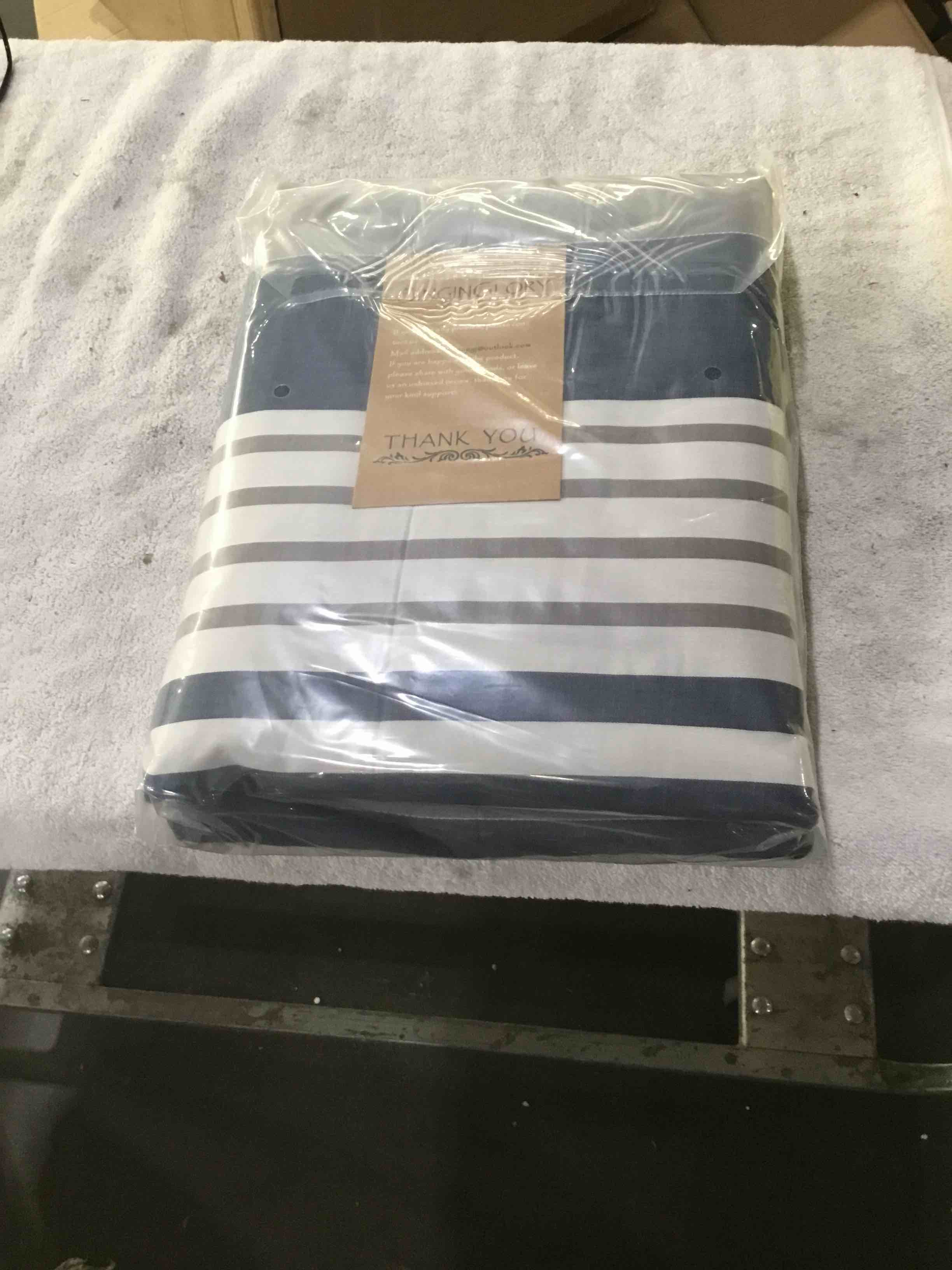 https://s3.amazonaws.com/lotting-images-prod/bidfta/YEL4640277_1698253549107.jpeg
