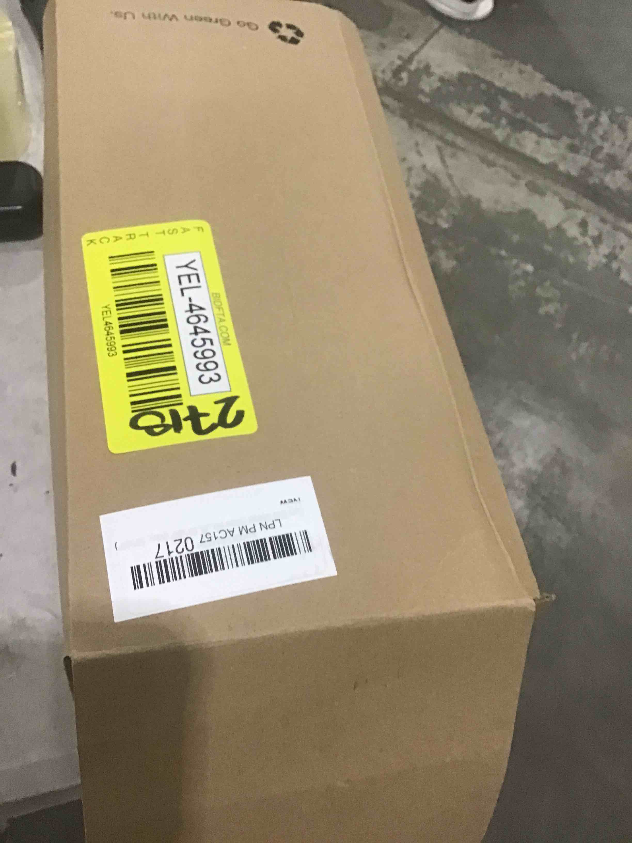 https://s3.amazonaws.com/lotting-images-prod/bidfta/YEL4645993_1700169248343.jpeg
