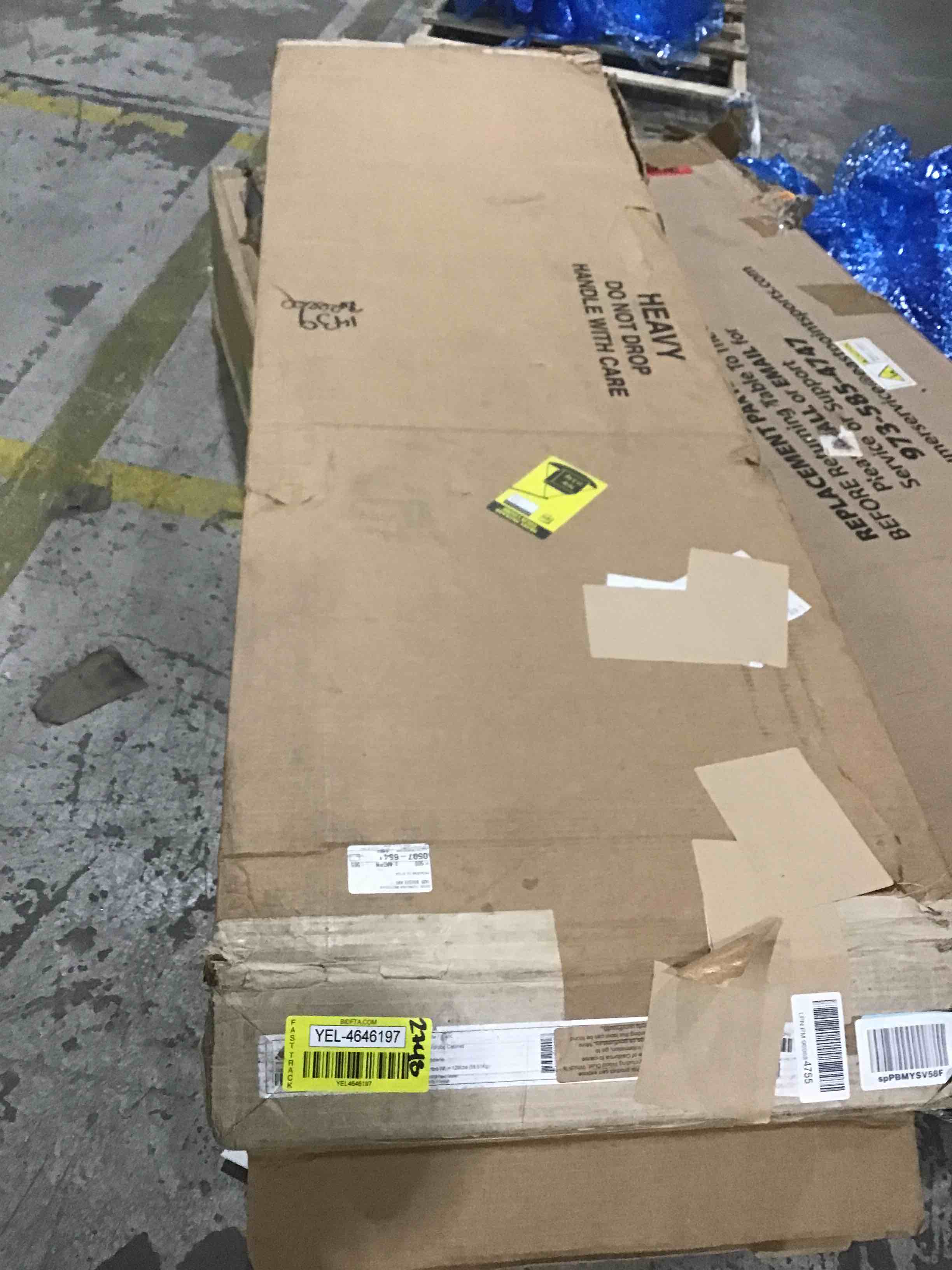 https://s3.amazonaws.com/lotting-images-prod/bidfta/YEL4646197_1700674110672.jpeg
