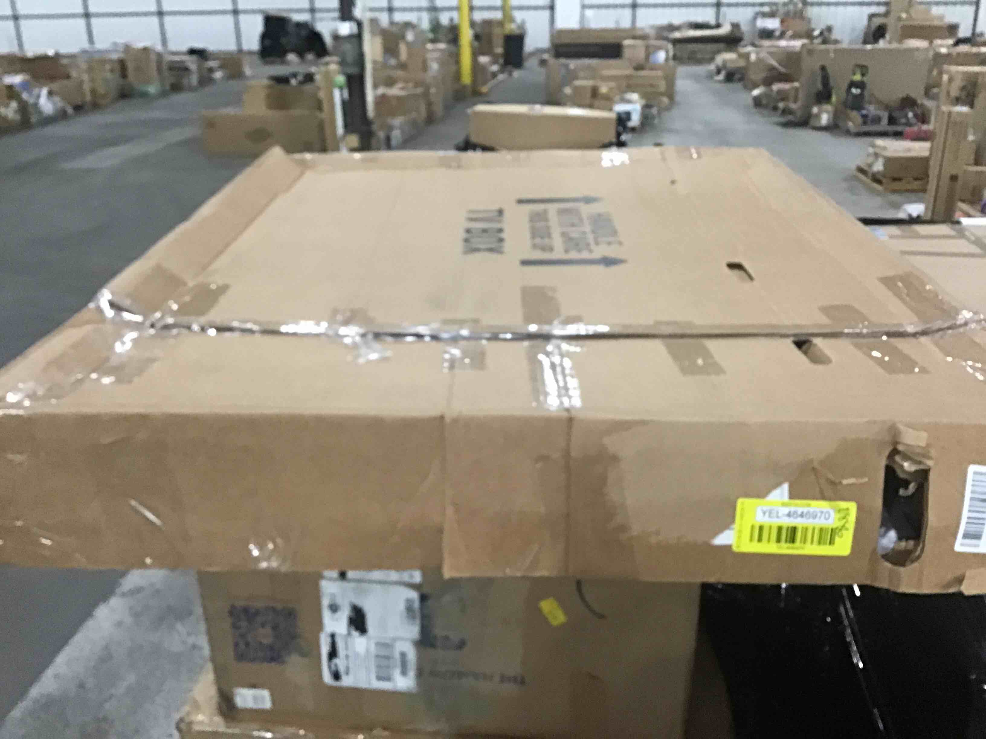 https://s3.amazonaws.com/lotting-images-prod/bidfta/YEL4646970_1702914110589.jpeg