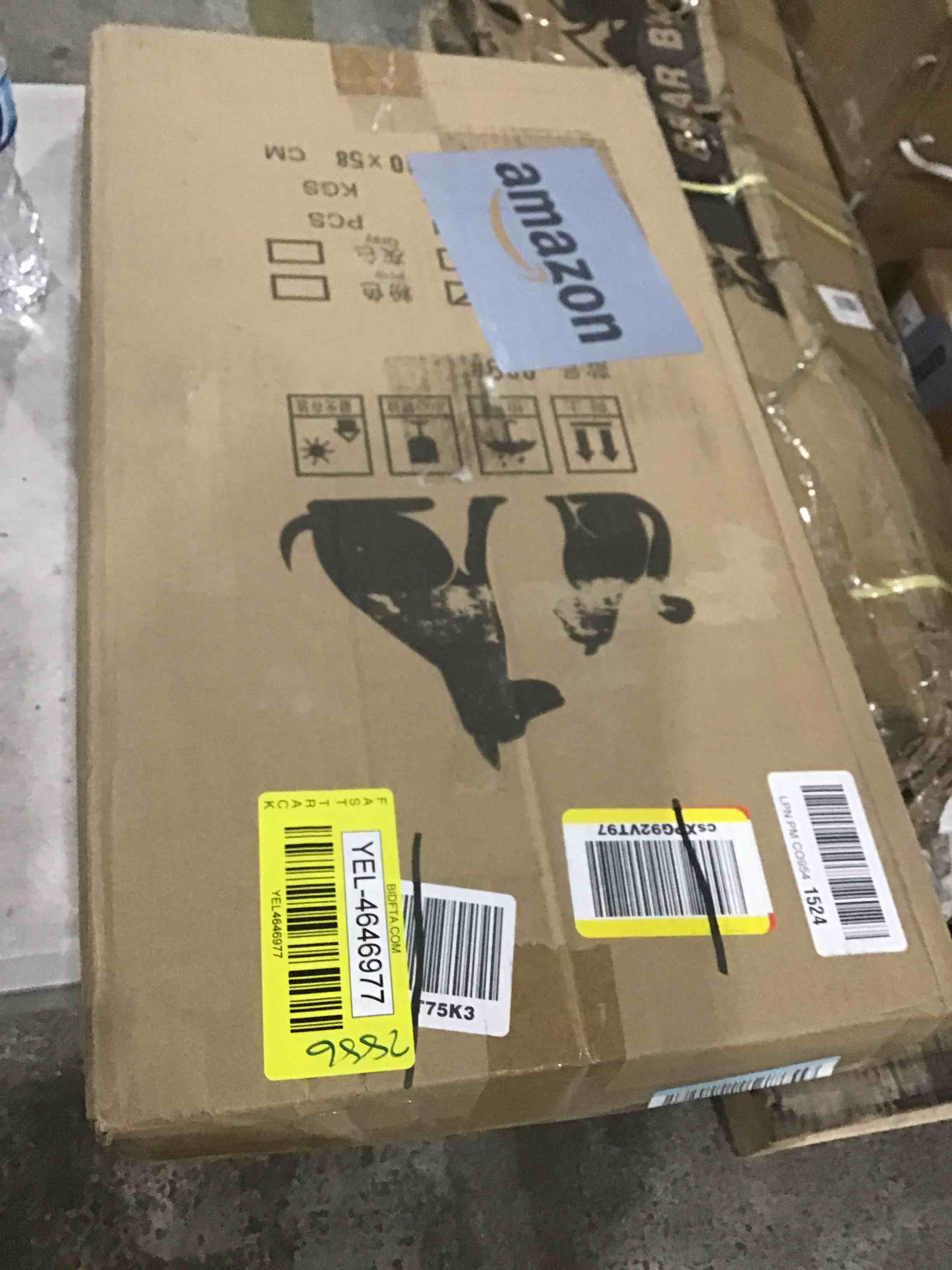 https://s3.amazonaws.com/lotting-images-prod/bidfta/YEL4646977_1702918202716.jpeg