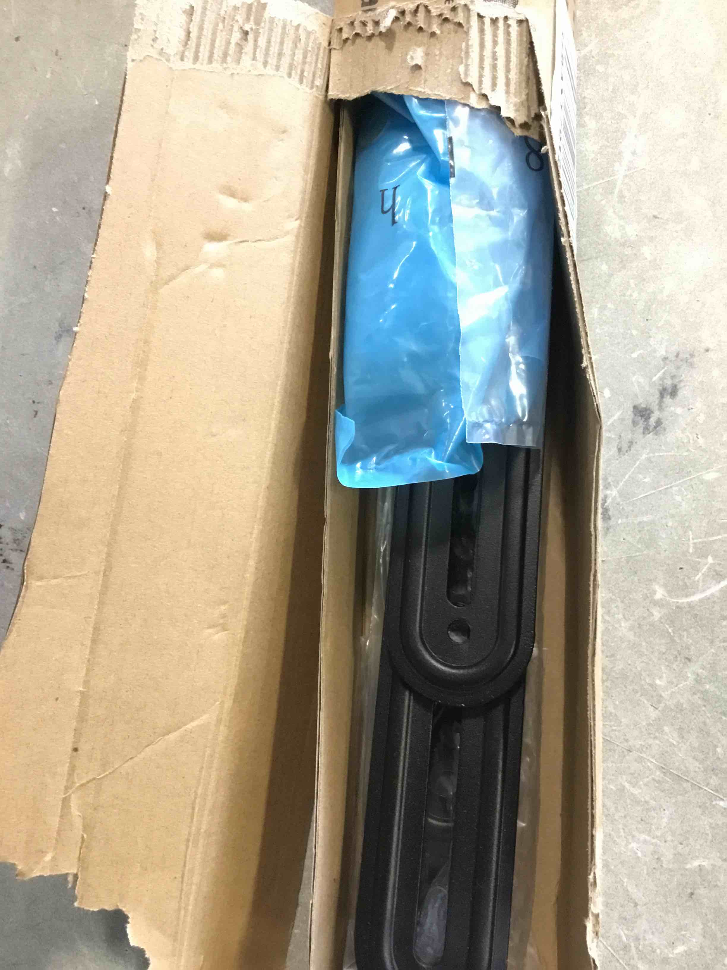 https://s3.amazonaws.com/lotting-images-prod/bidfta/YEL4657545_1723641146684.jpeg