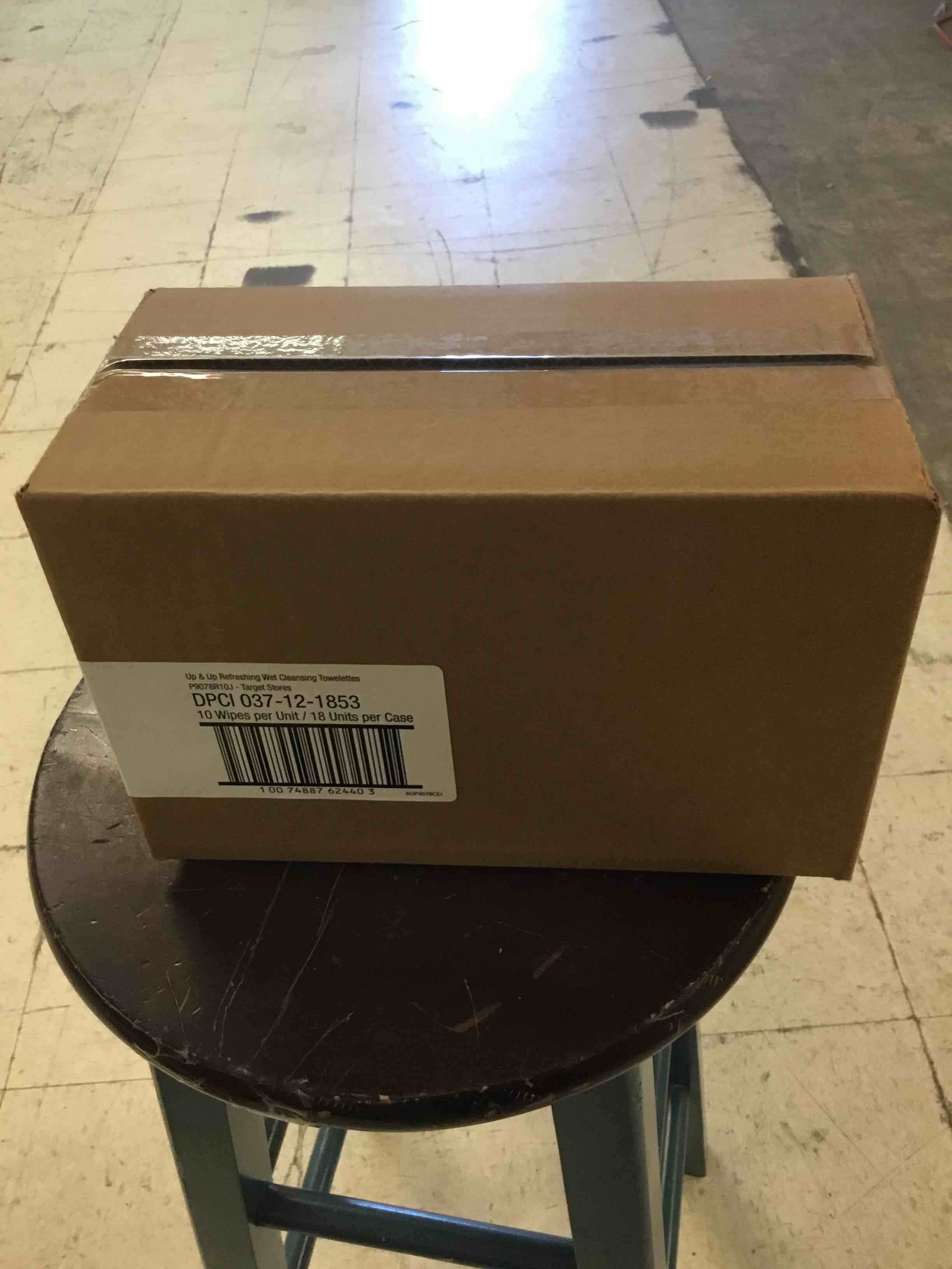 https://s3.amazonaws.com/lotting-images-prod/bidfta/YEL4690973_1689105792337.jpeg