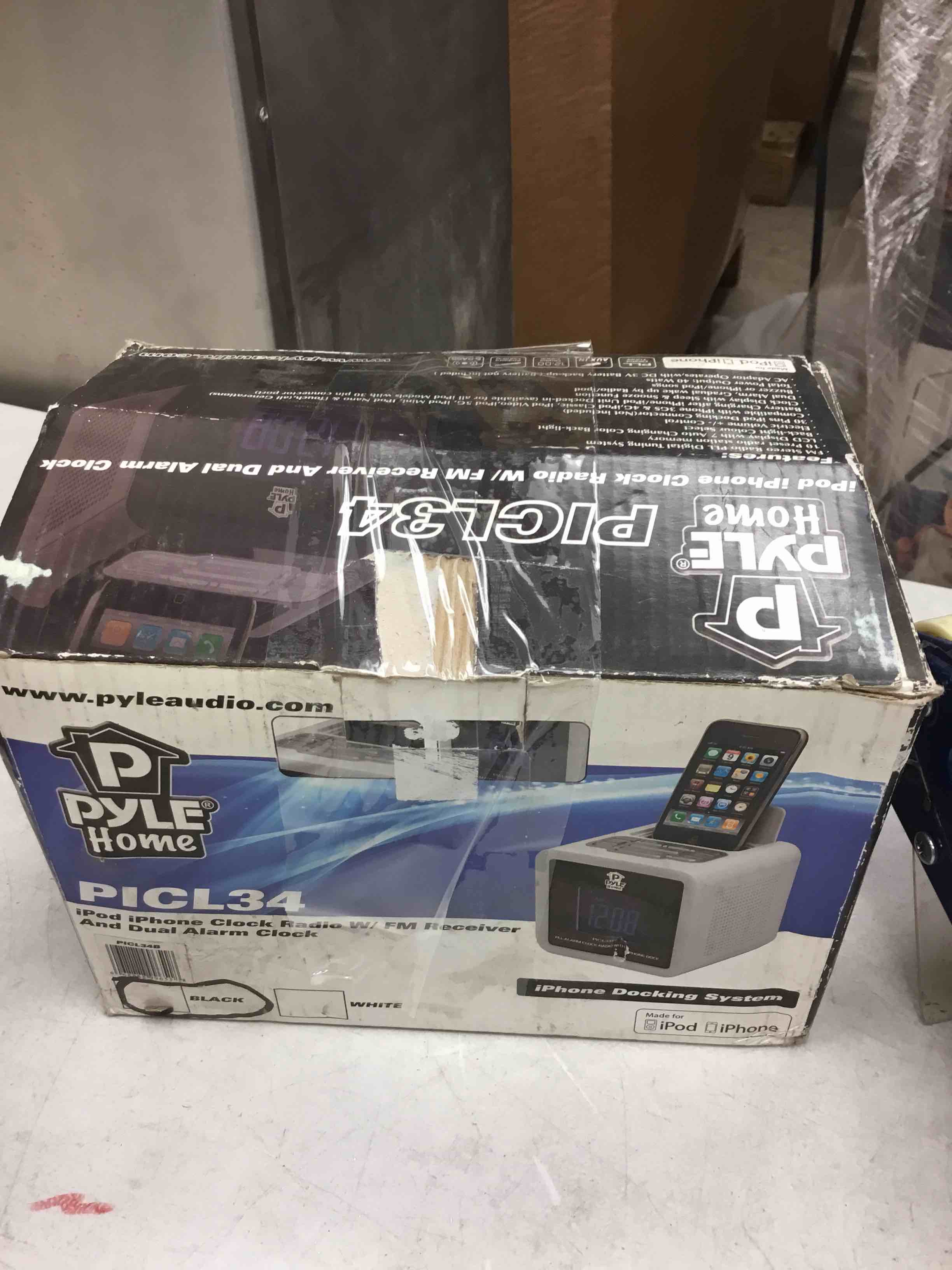 https://s3.amazonaws.com/lotting-images-prod/bidfta/YEL4691279_1690210330539.jpeg