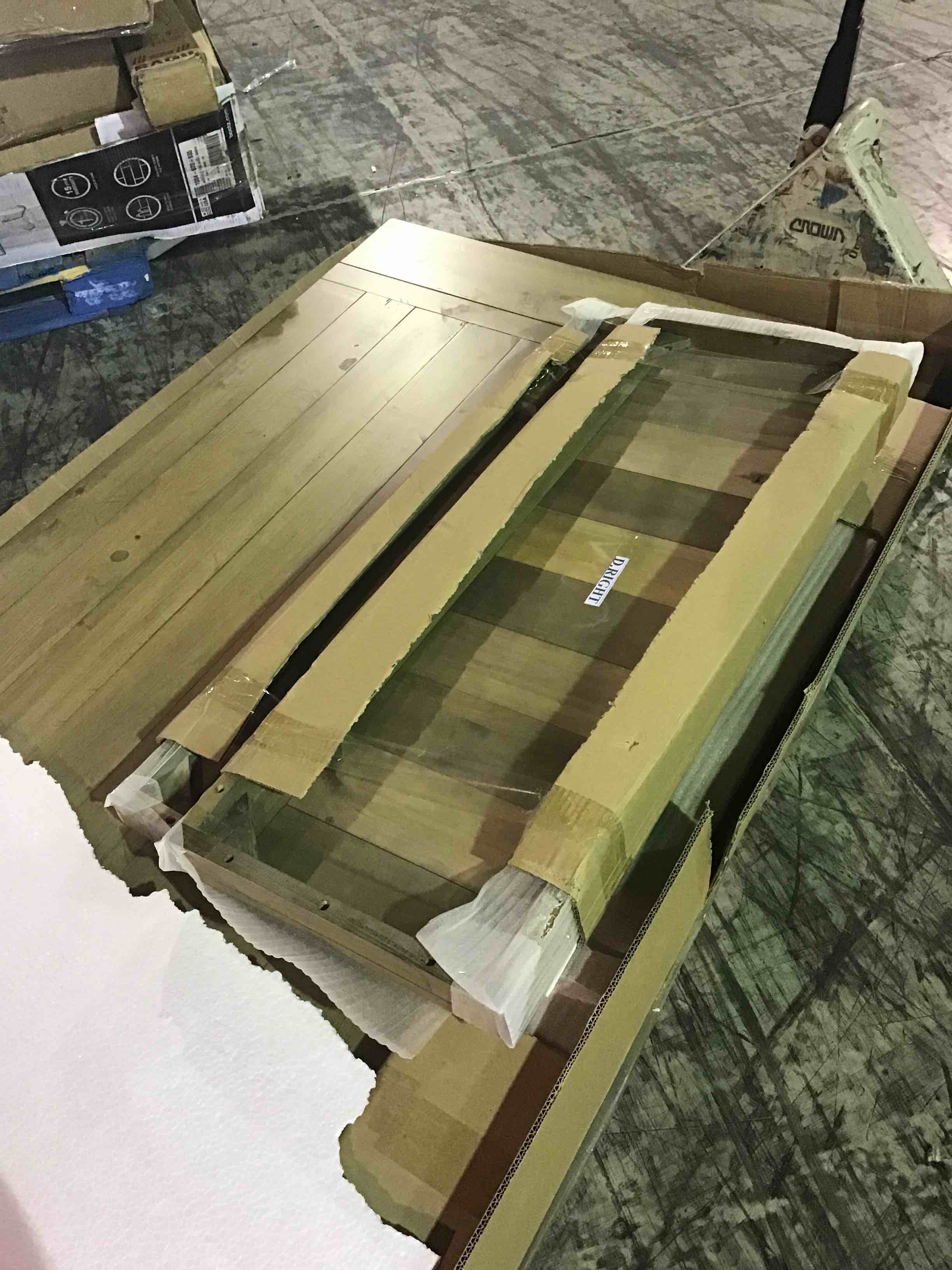 https://s3.amazonaws.com/lotting-images-prod/bidfta/YEL4715931_1687363759753.jpeg