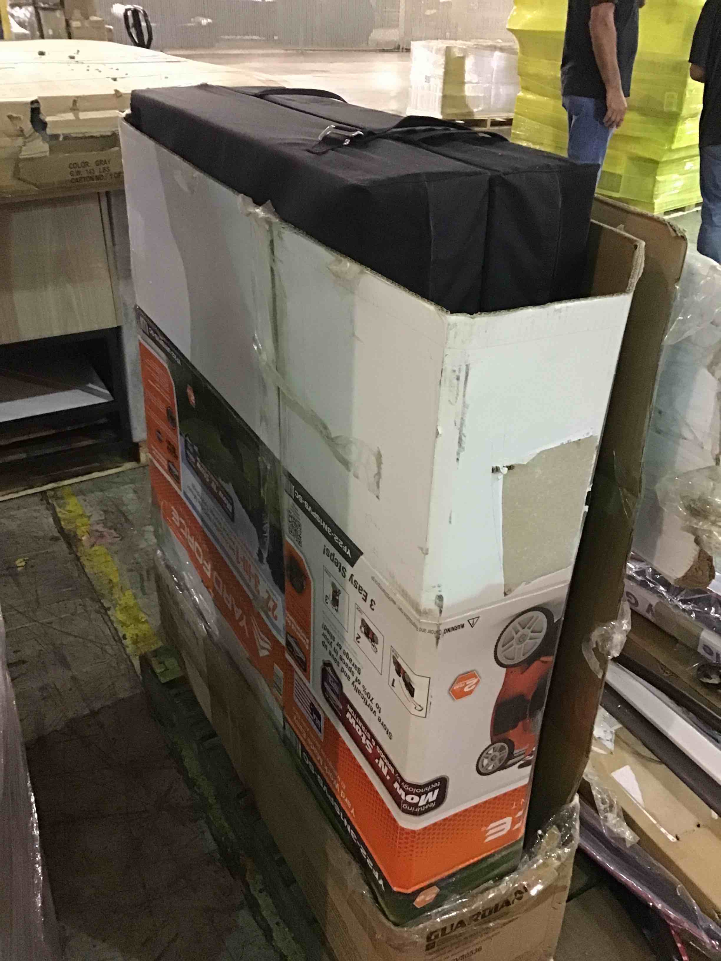 https://s3.amazonaws.com/lotting-images-prod/bidfta/YEL4715974_1687964498464.jpeg