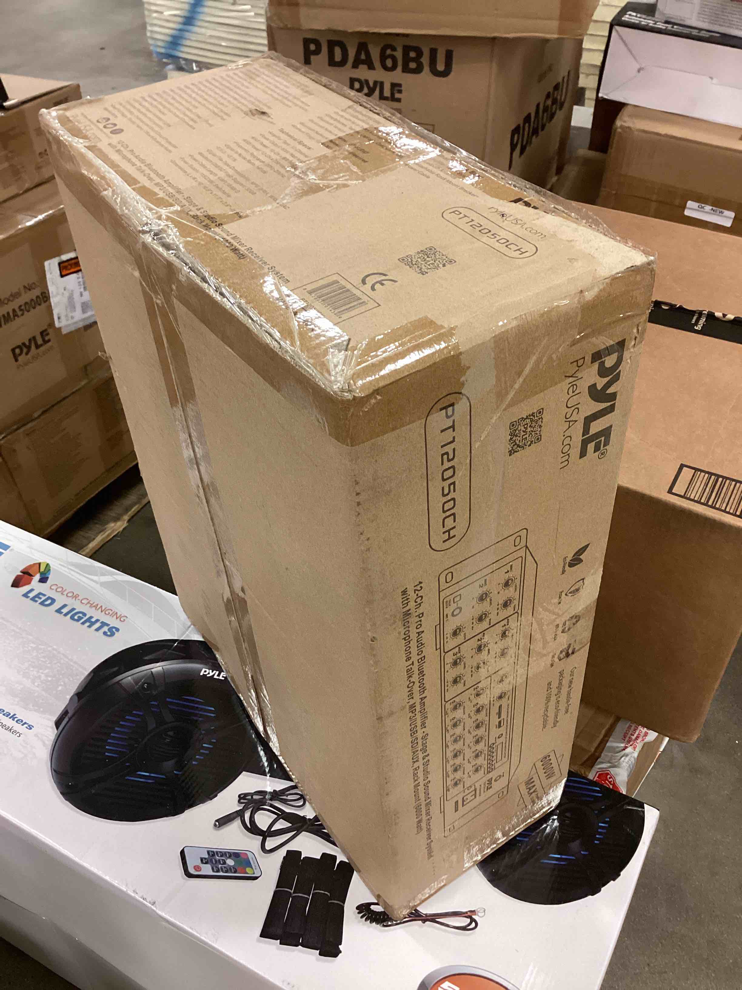 https://s3.amazonaws.com/lotting-images-prod/bidfta/YEL4724064_1688735742713.jpeg