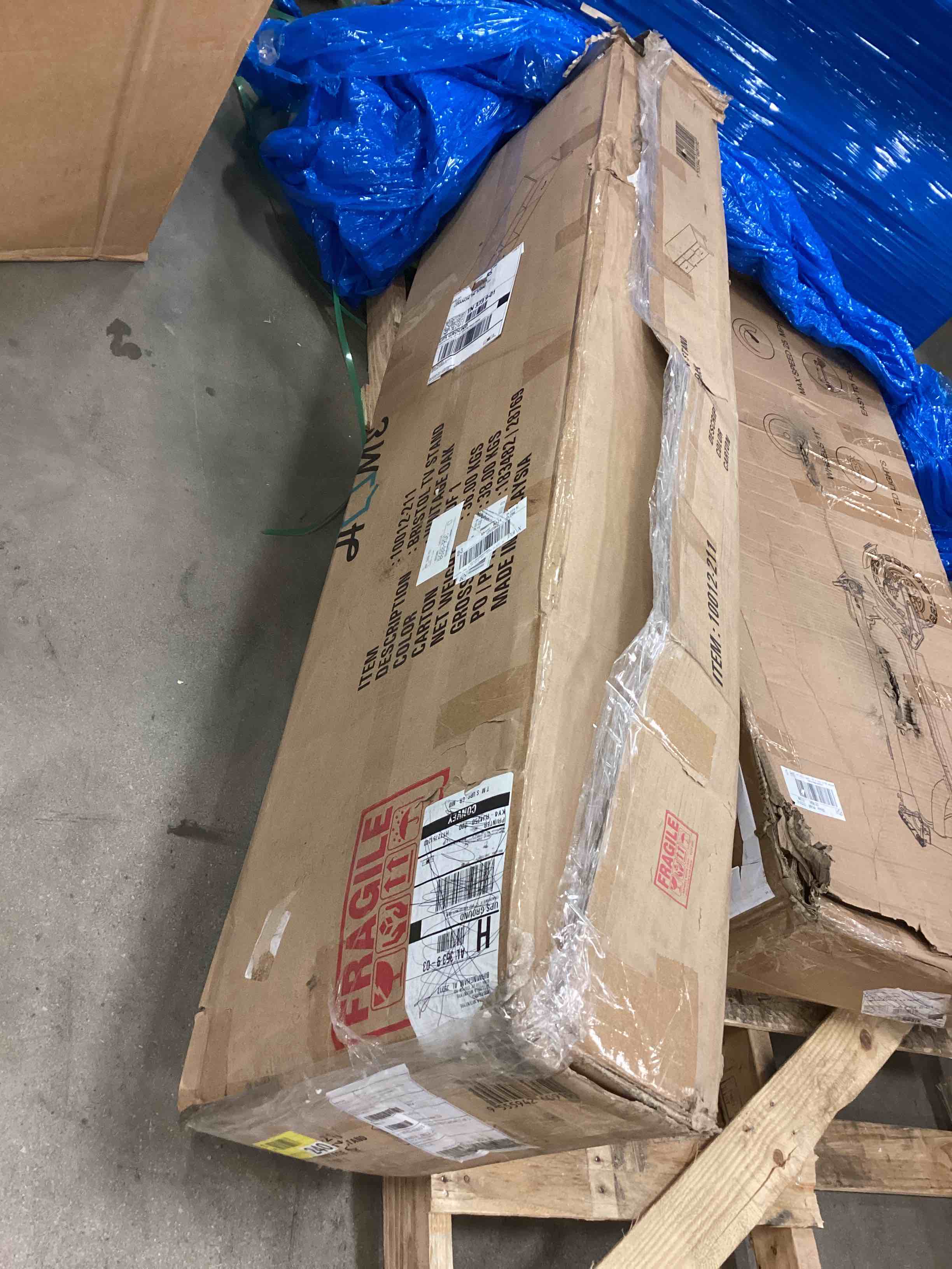 https://s3.amazonaws.com/lotting-images-prod/bidfta/YEL4725611_1690216662293.jpeg