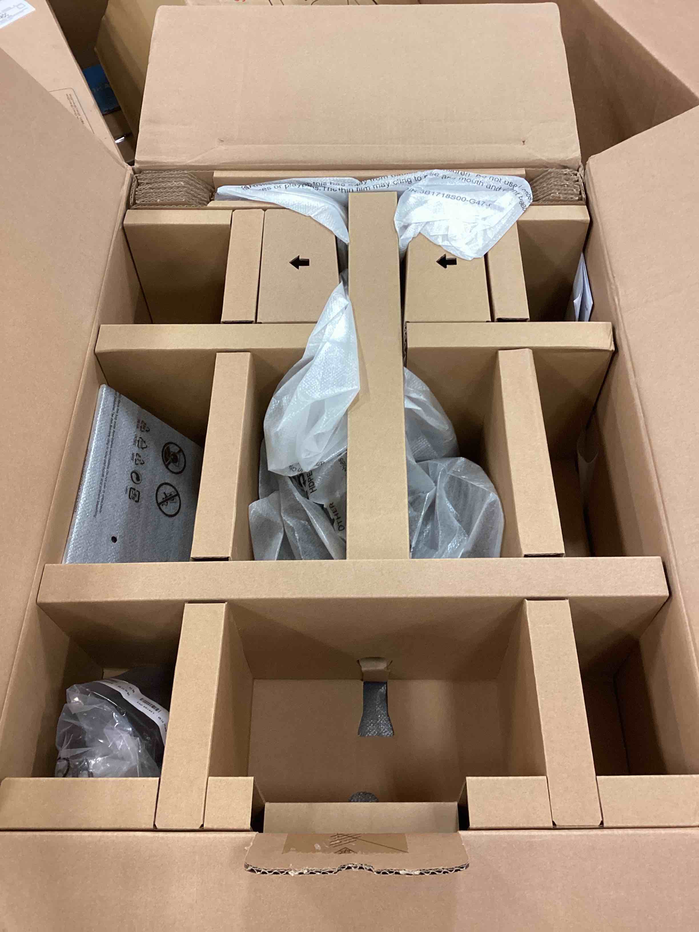 https://s3.amazonaws.com/lotting-images-prod/bidfta/YEL4725652_1690384237150.jpeg