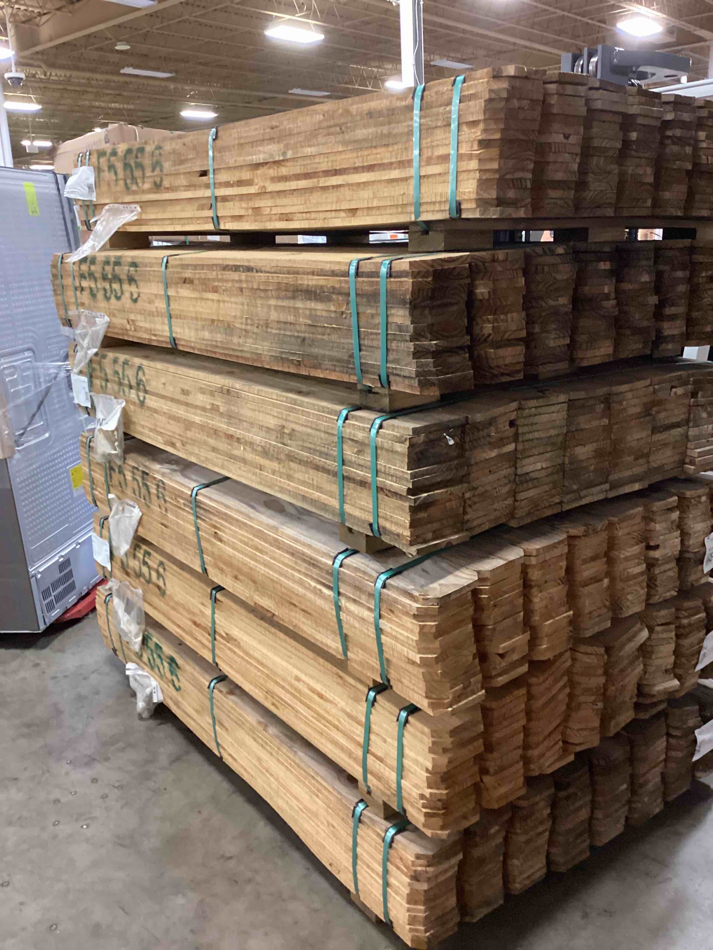120 5/8 x 6 x 6 dogeared fence pickets your b.i.d. per picket