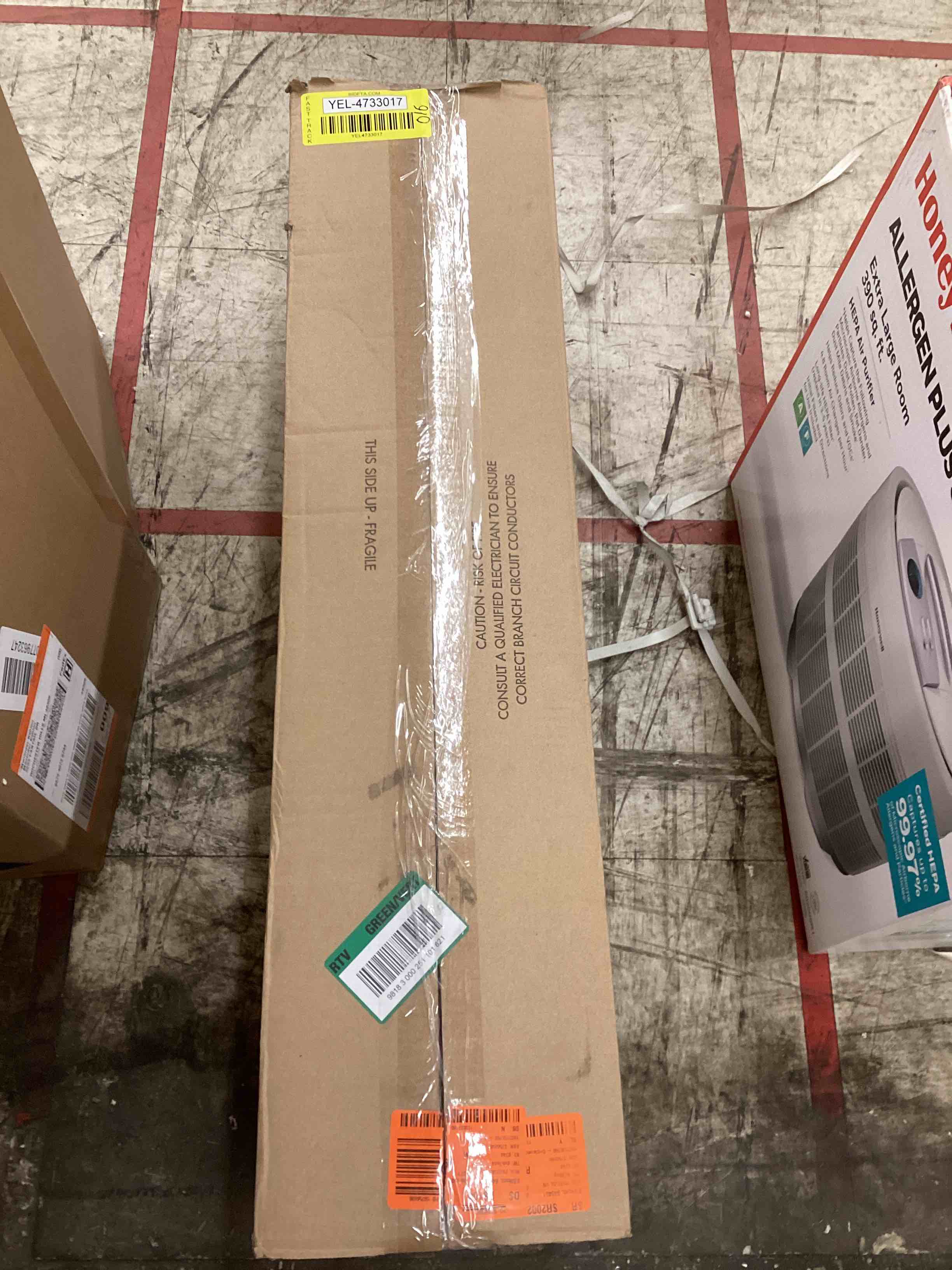 https://s3.amazonaws.com/lotting-images-prod/bidfta/YEL4733017_1698157953551.jpeg