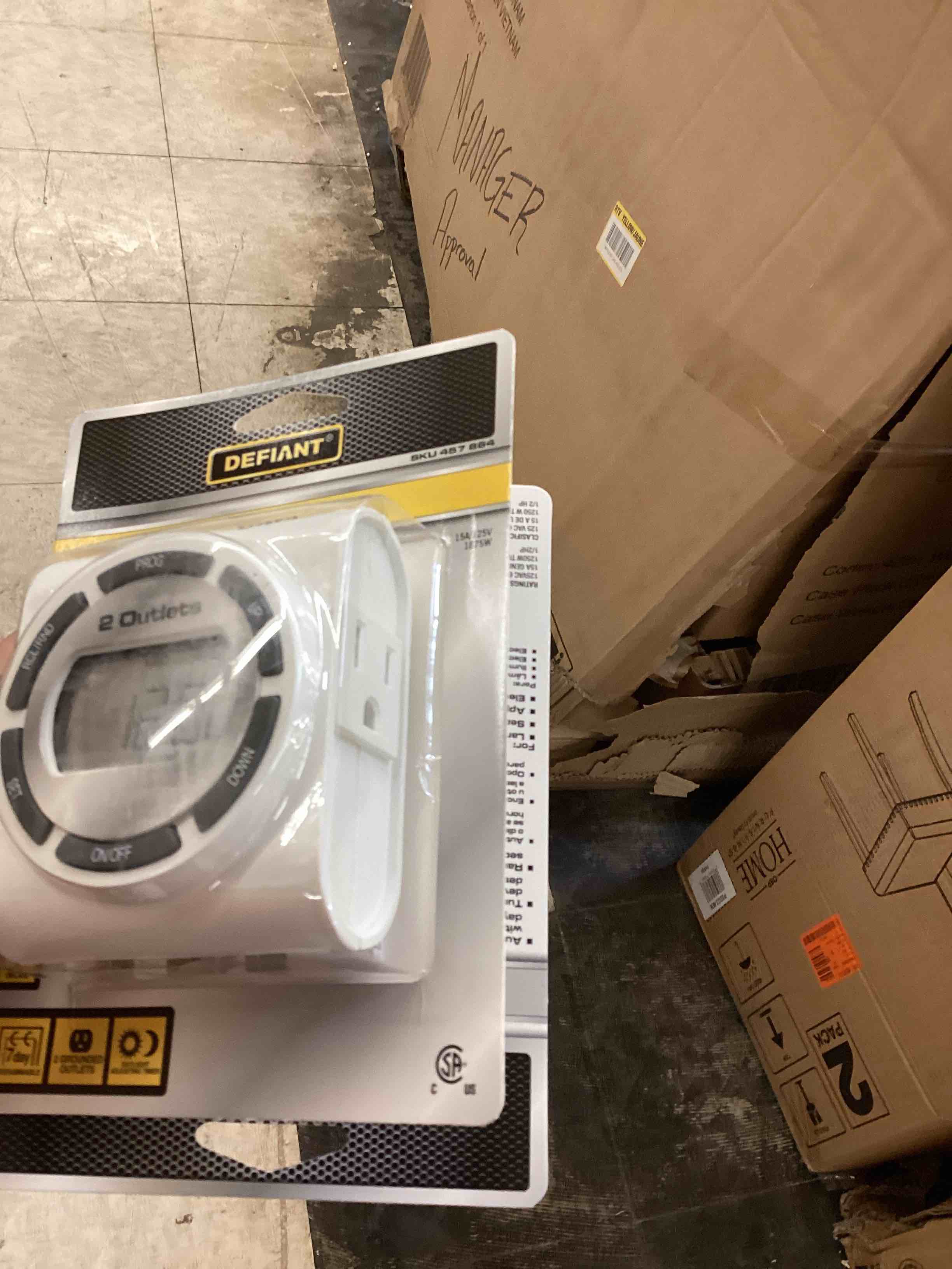 https://s3.amazonaws.com/lotting-images-prod/bidfta/YEL4733091_1698162013902.jpeg